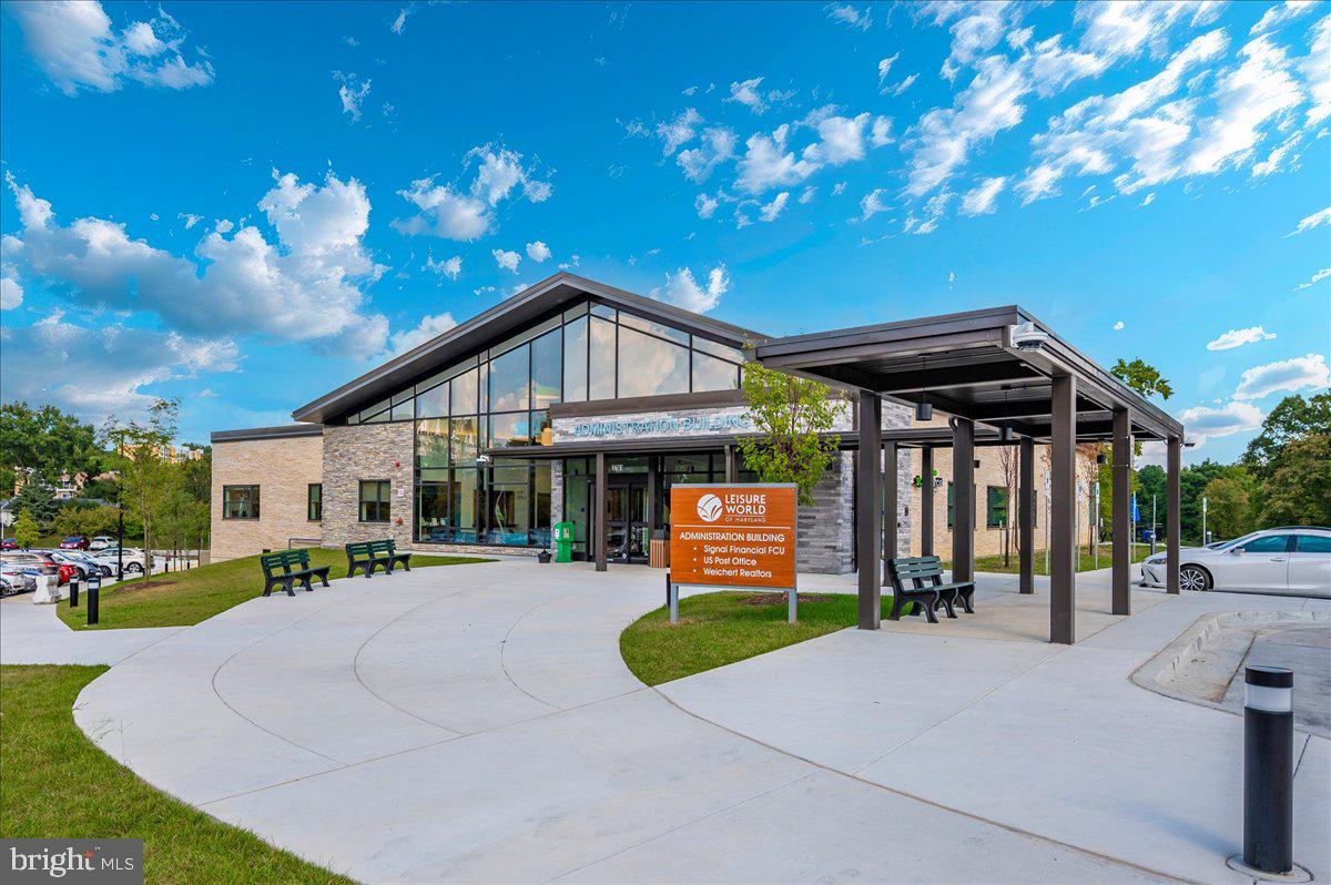 LEISURE WORLD - Residential