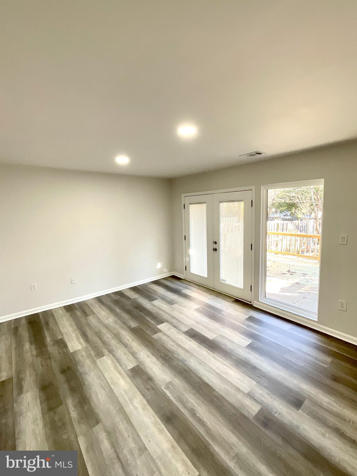 ADAMS LANDING - Residential