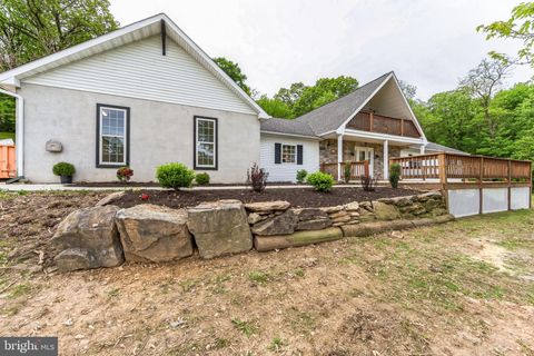 Photo of 582 LANCASTER PIKE, NEW PROVIDENCE, PA 17560 (MLS # PALA2034582)