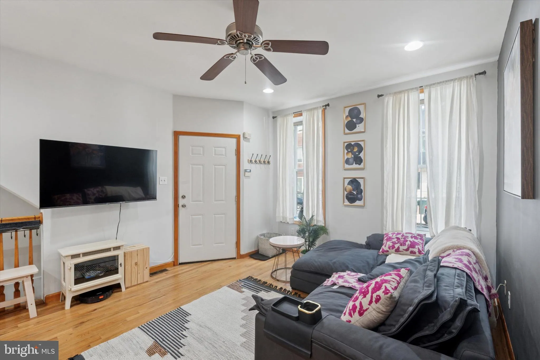 Philadelphia, Pennsylvania 19130, United States, 2 Bedrooms Bedrooms, ,2 BathroomsBathrooms,Residential,Active,210647