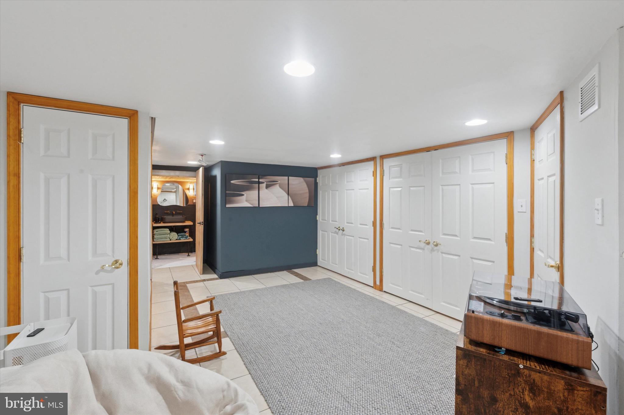 FRANCISVILLE - Residential Lease