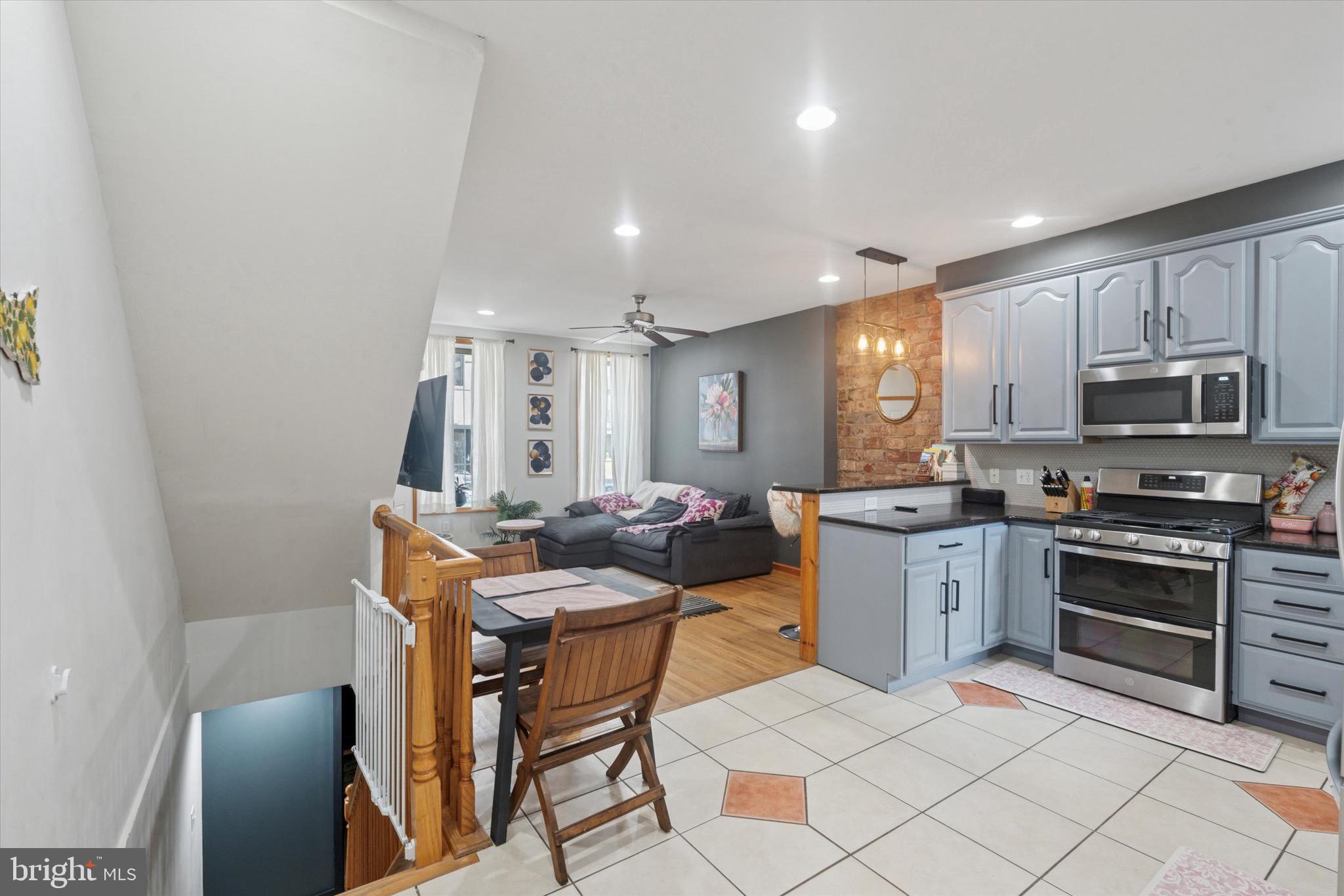 FRANCISVILLE - Residential Lease