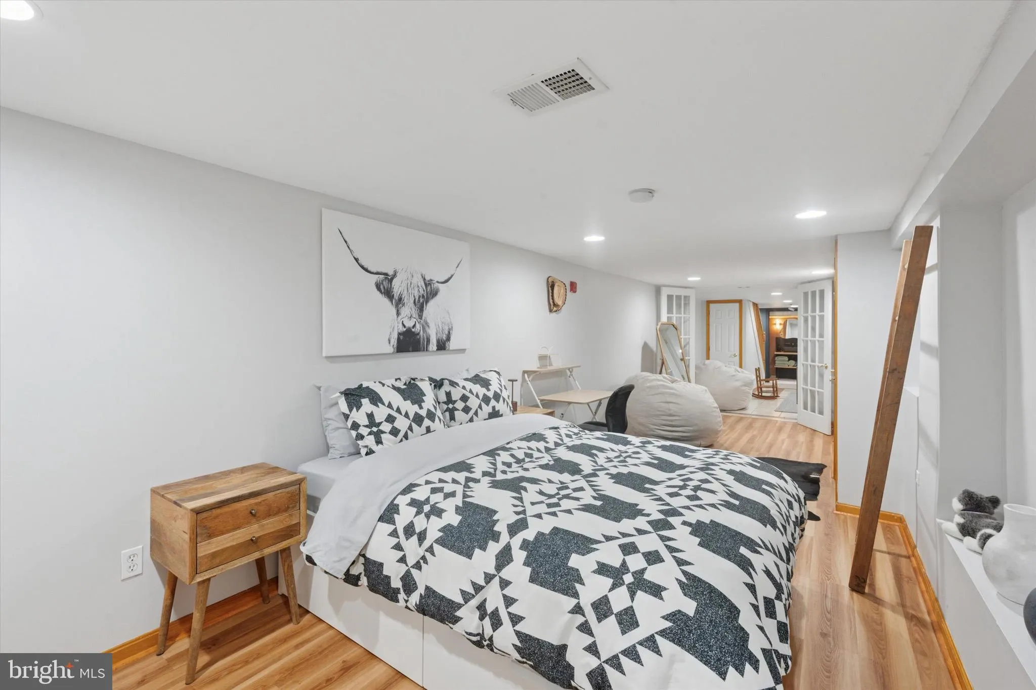 Philadelphia, Pennsylvania 19130, United States, 2 Bedrooms Bedrooms, ,2 BathroomsBathrooms,Residential,Active,210647