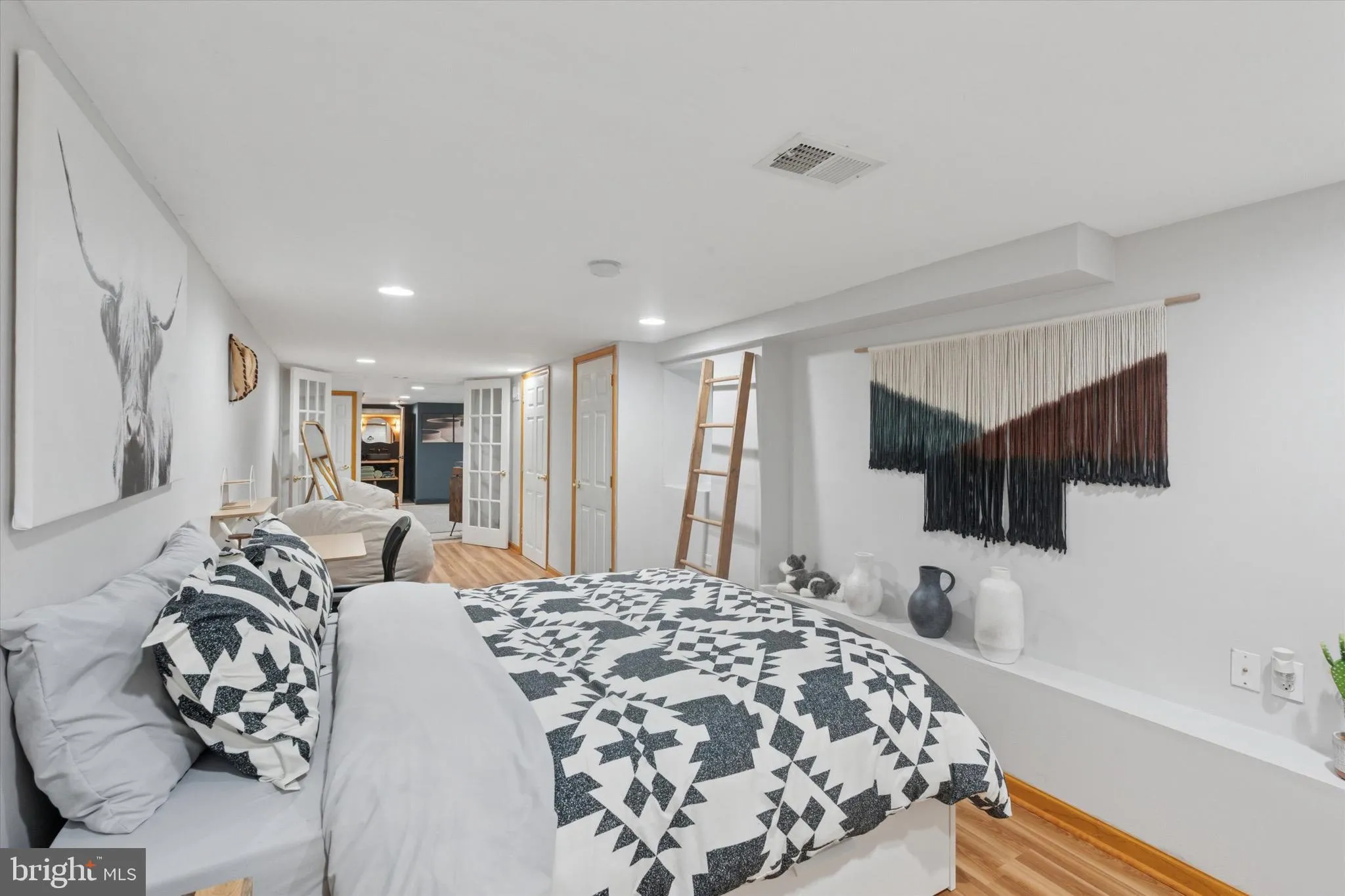 Philadelphia, Pennsylvania 19130, United States, 2 Bedrooms Bedrooms, ,2 BathroomsBathrooms,Residential,Active,210647