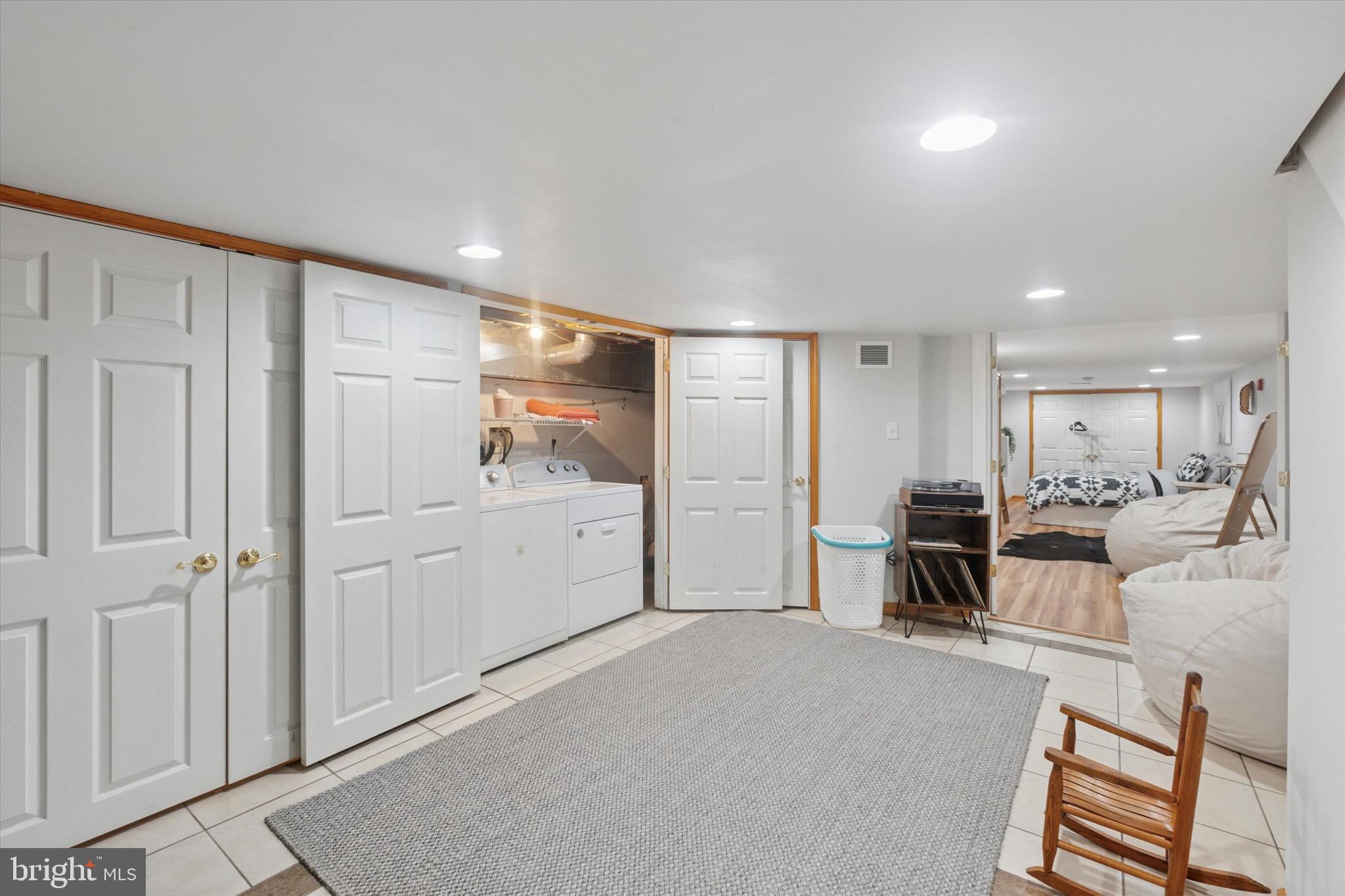 FRANCISVILLE - Residential Lease