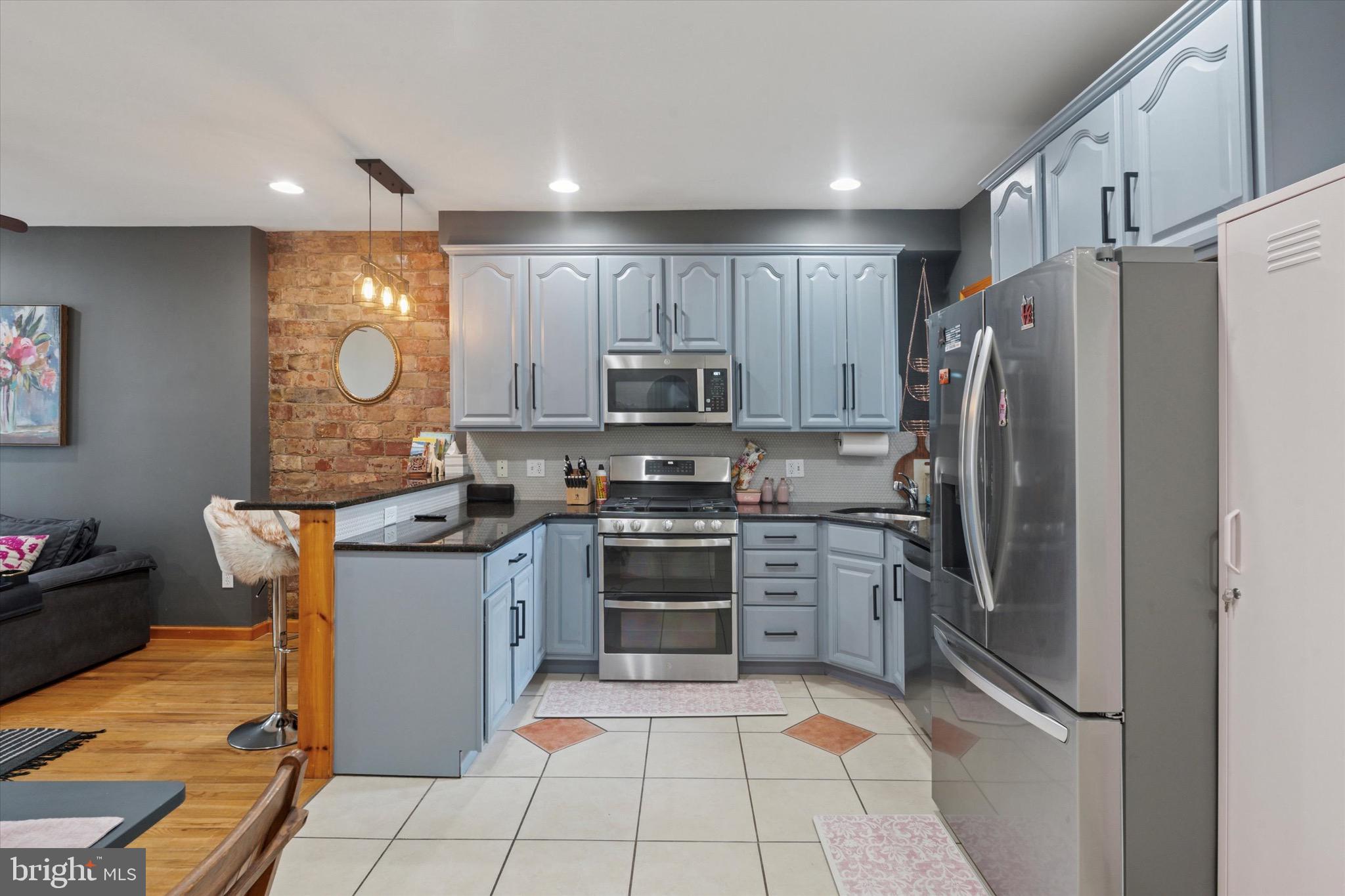 FRANCISVILLE - Residential Lease