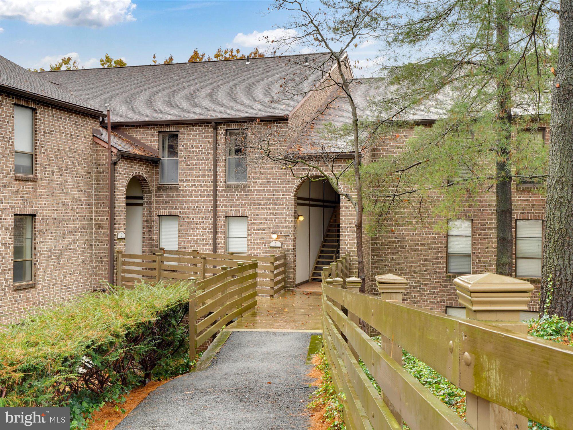 FLYING HILLS - Residential