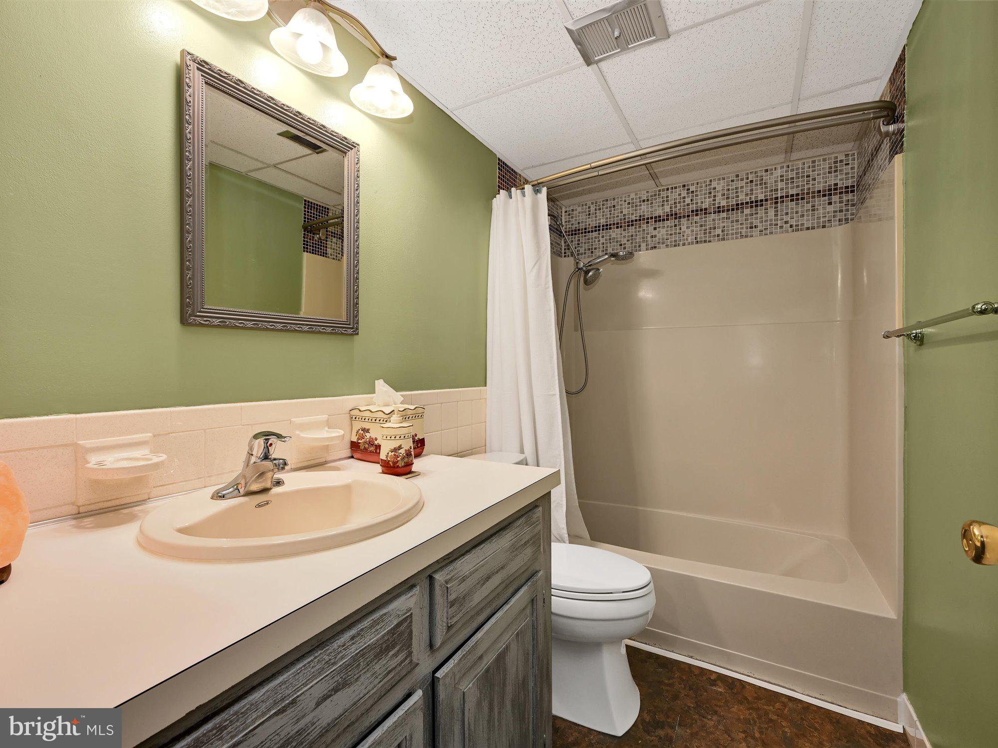 FLYING HILLS - Residential