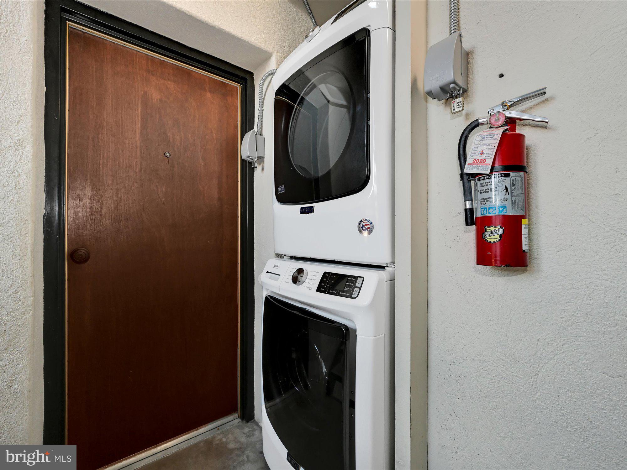 FLYING HILLS - Residential