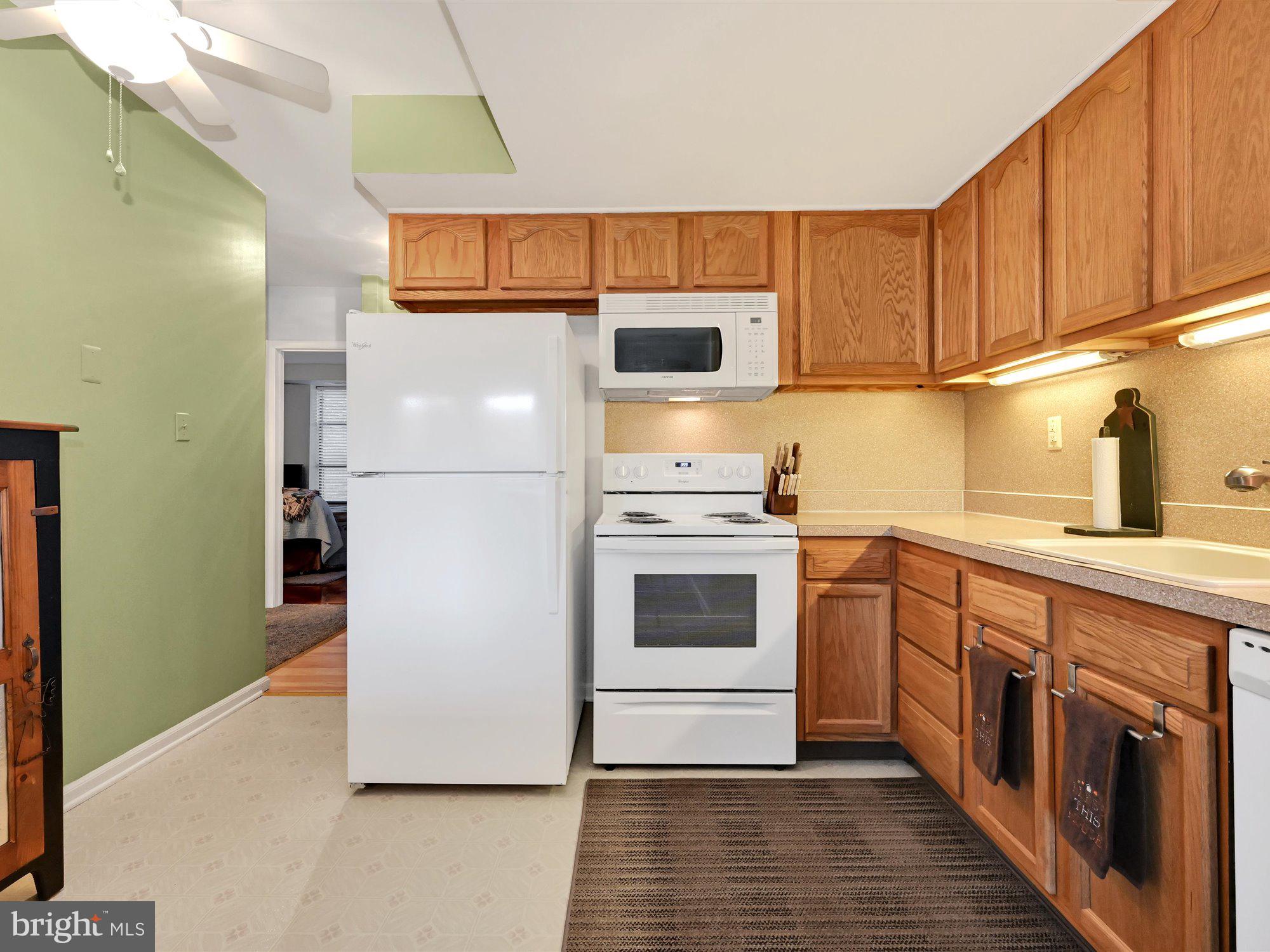 FLYING HILLS - Residential