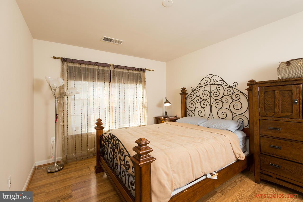 FAIR OAKS - Residential