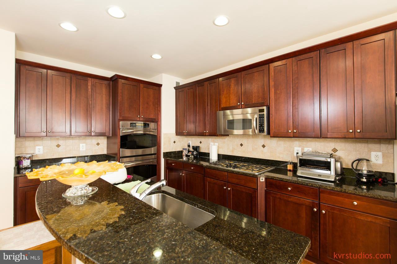 FAIR OAKS - Residential