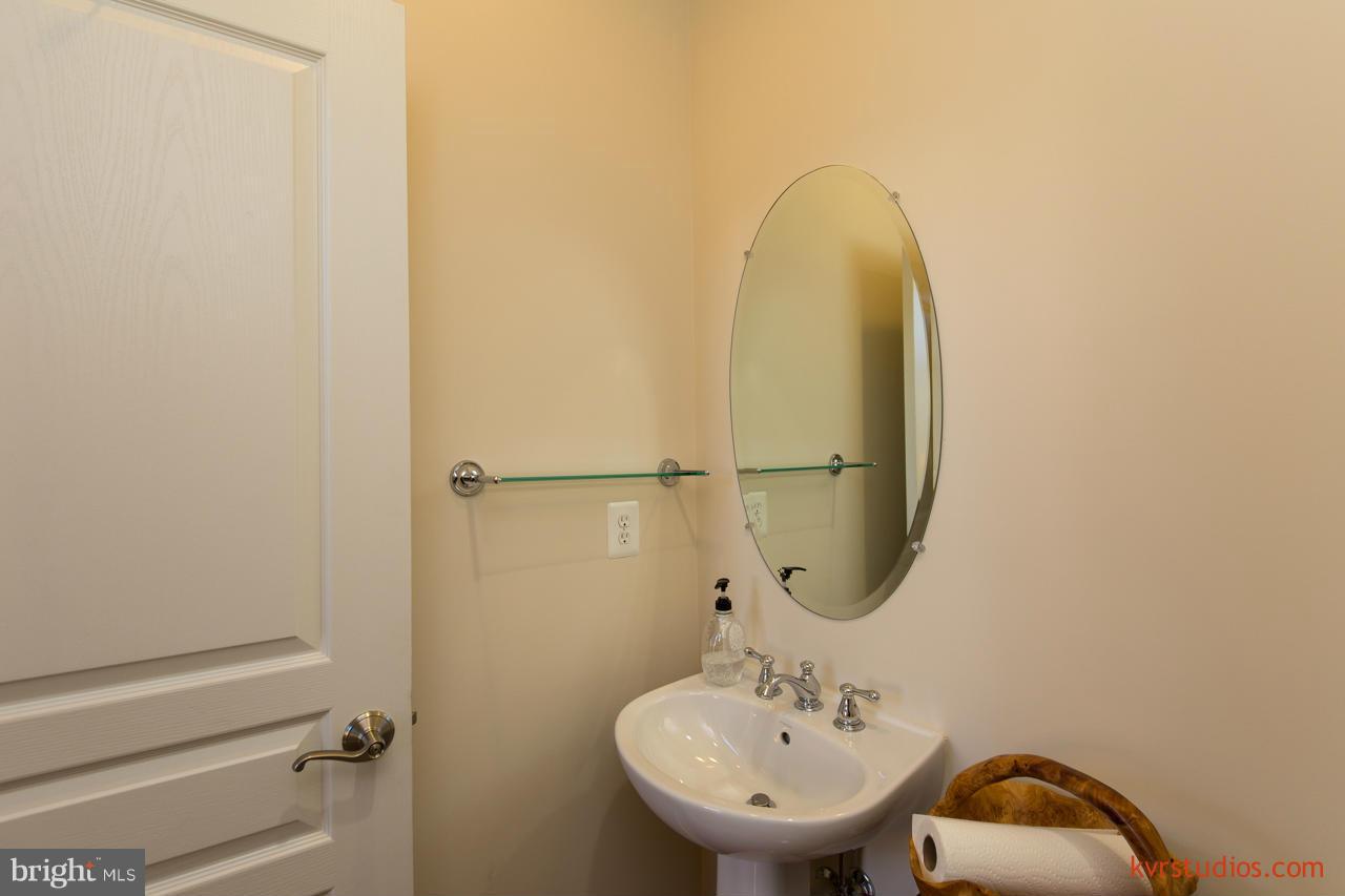 FAIR OAKS - Residential