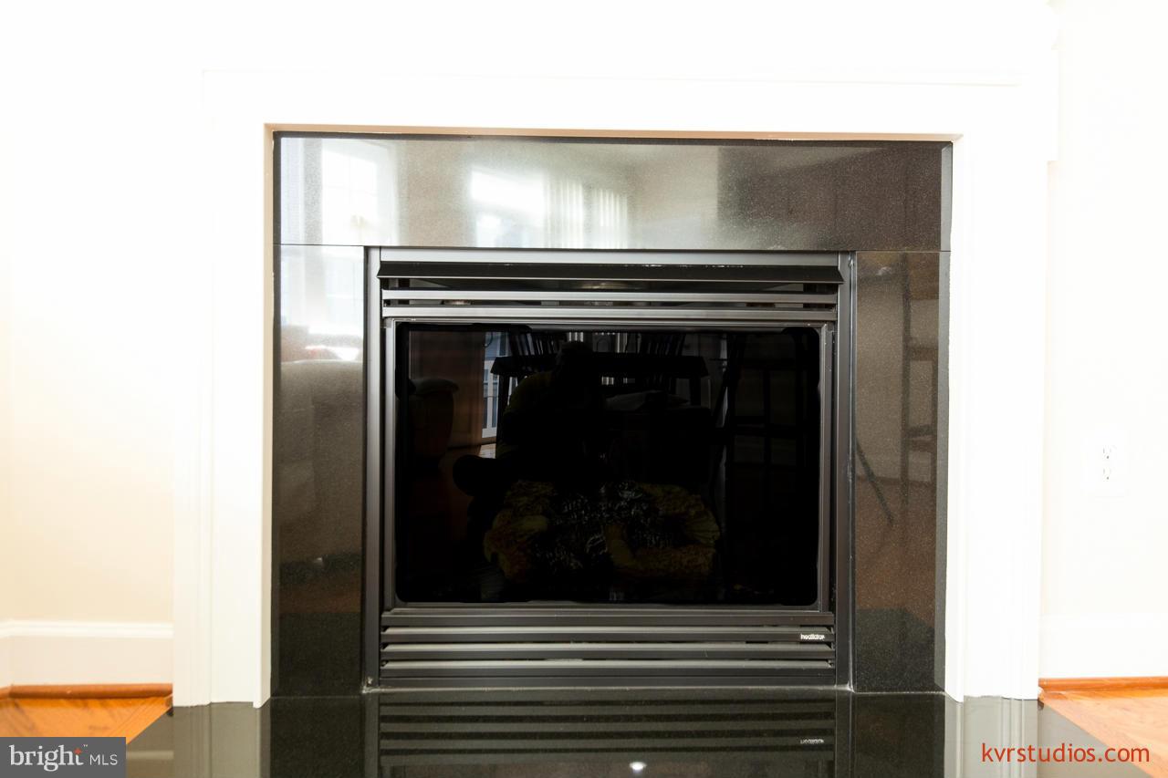 FAIR OAKS - Residential