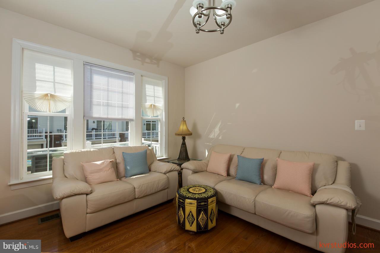 FAIR OAKS - Residential