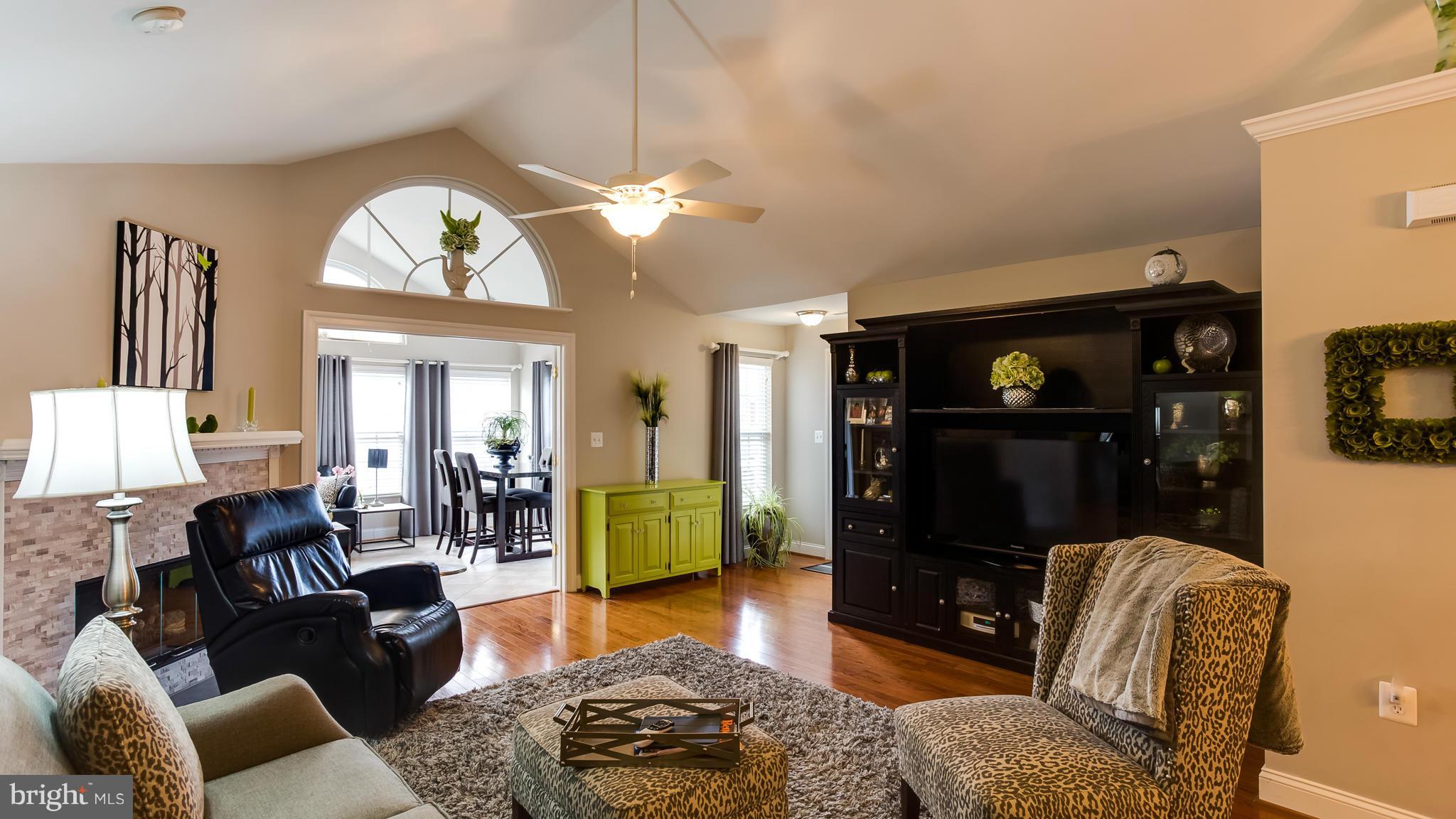 REGENCY PARK VILLAS - Residential