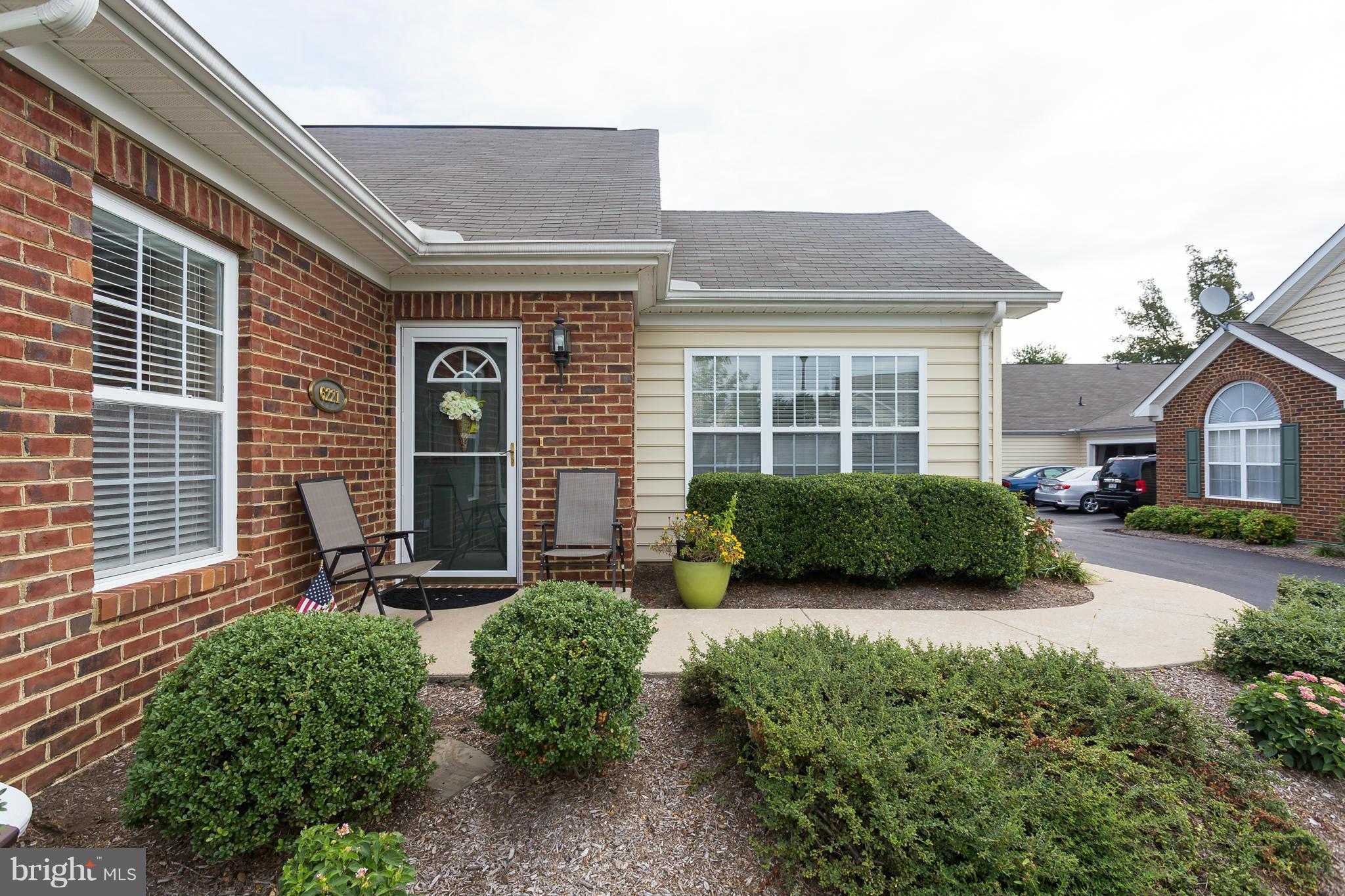 REGENCY PARK VILLAS - Residential