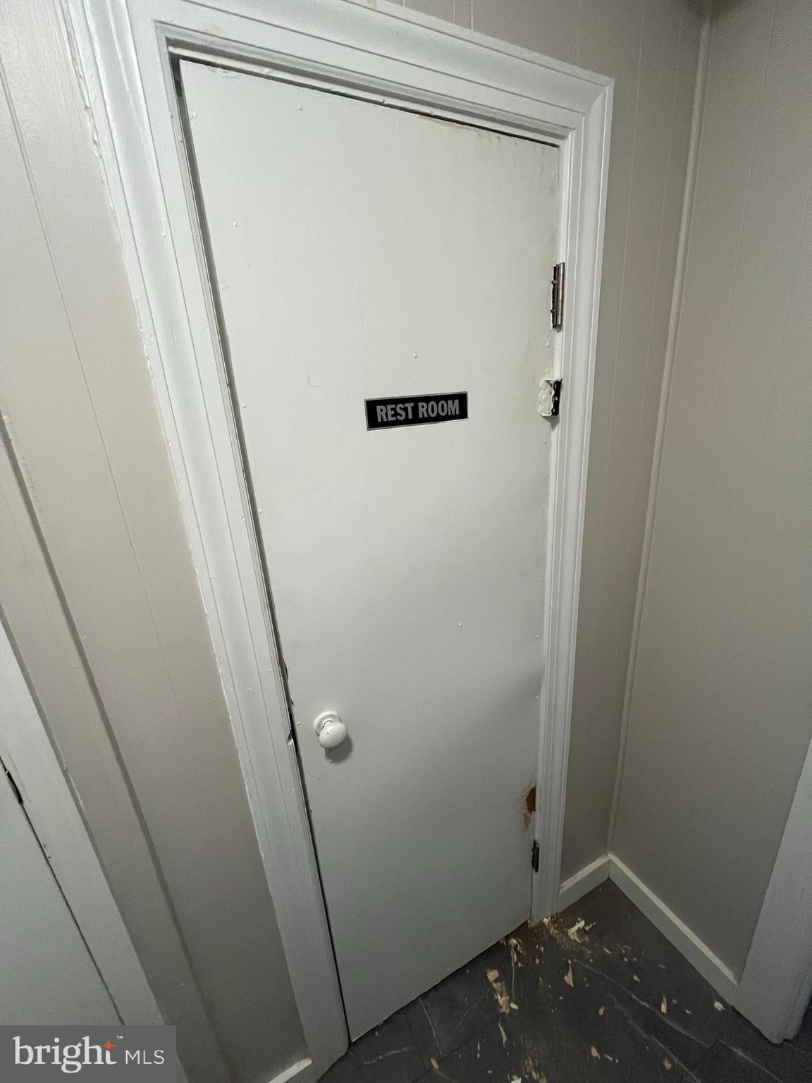 DOWNTOWN - Commercial Lease