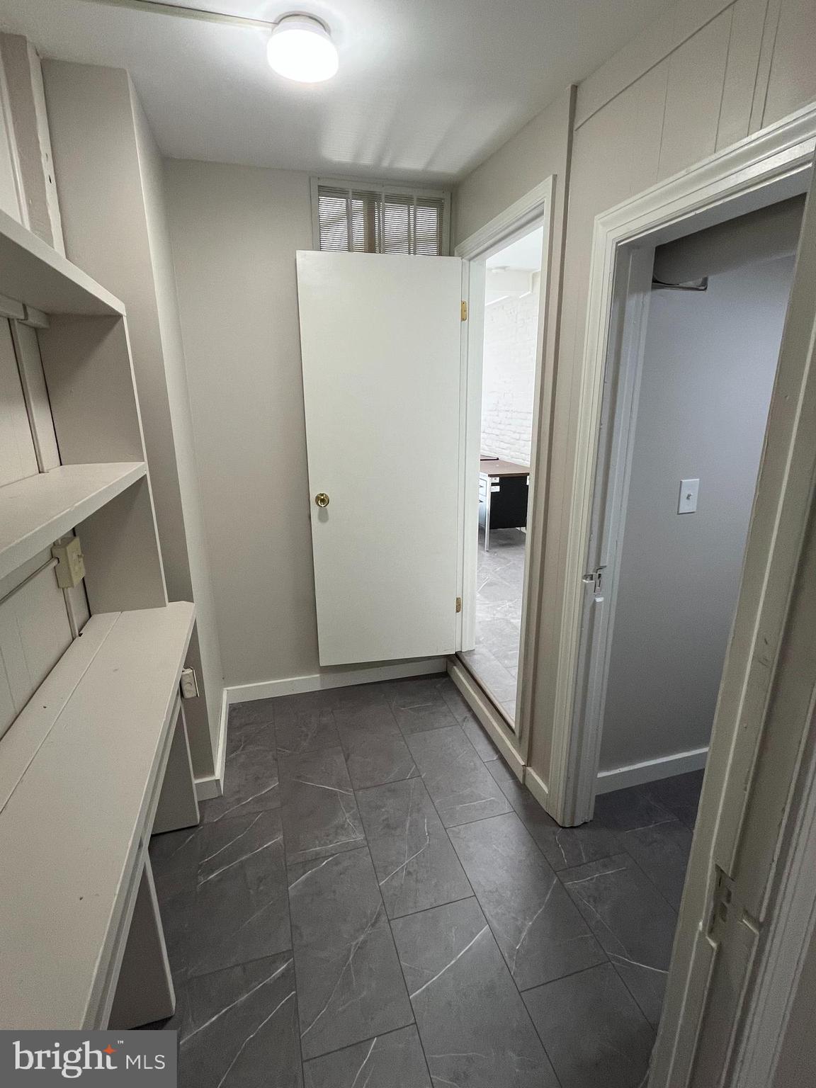 DOWNTOWN - Commercial Lease