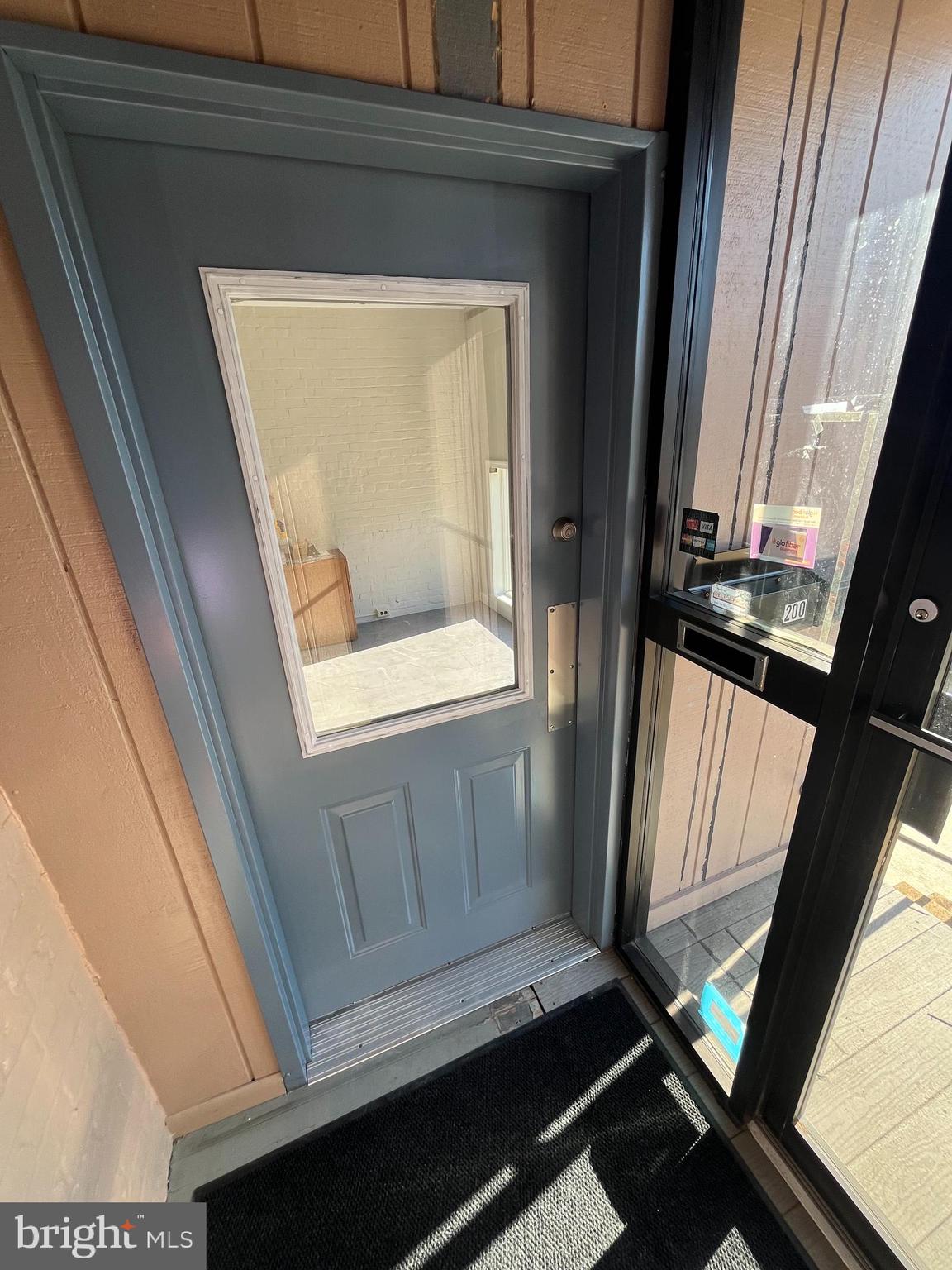 DOWNTOWN - Commercial Lease