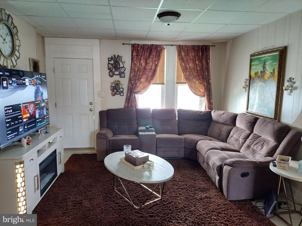 Photo of 929 Wellington Street, YORK, PA 17403 (MLS # PAYK2091674)