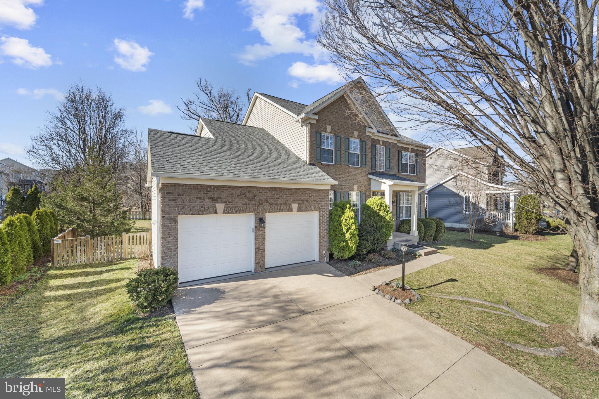 ASHBURN VILLAGE - Residential