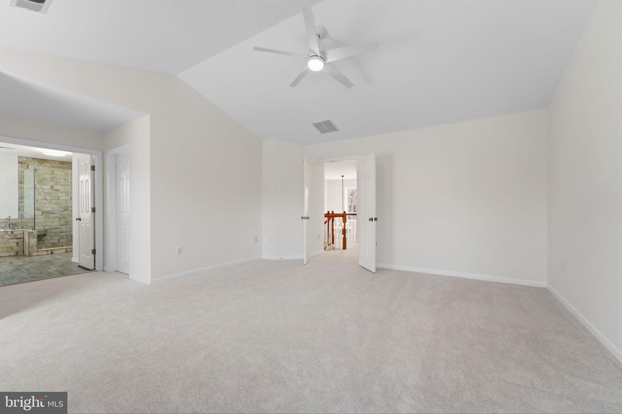 ASHBURN VILLAGE - Residential