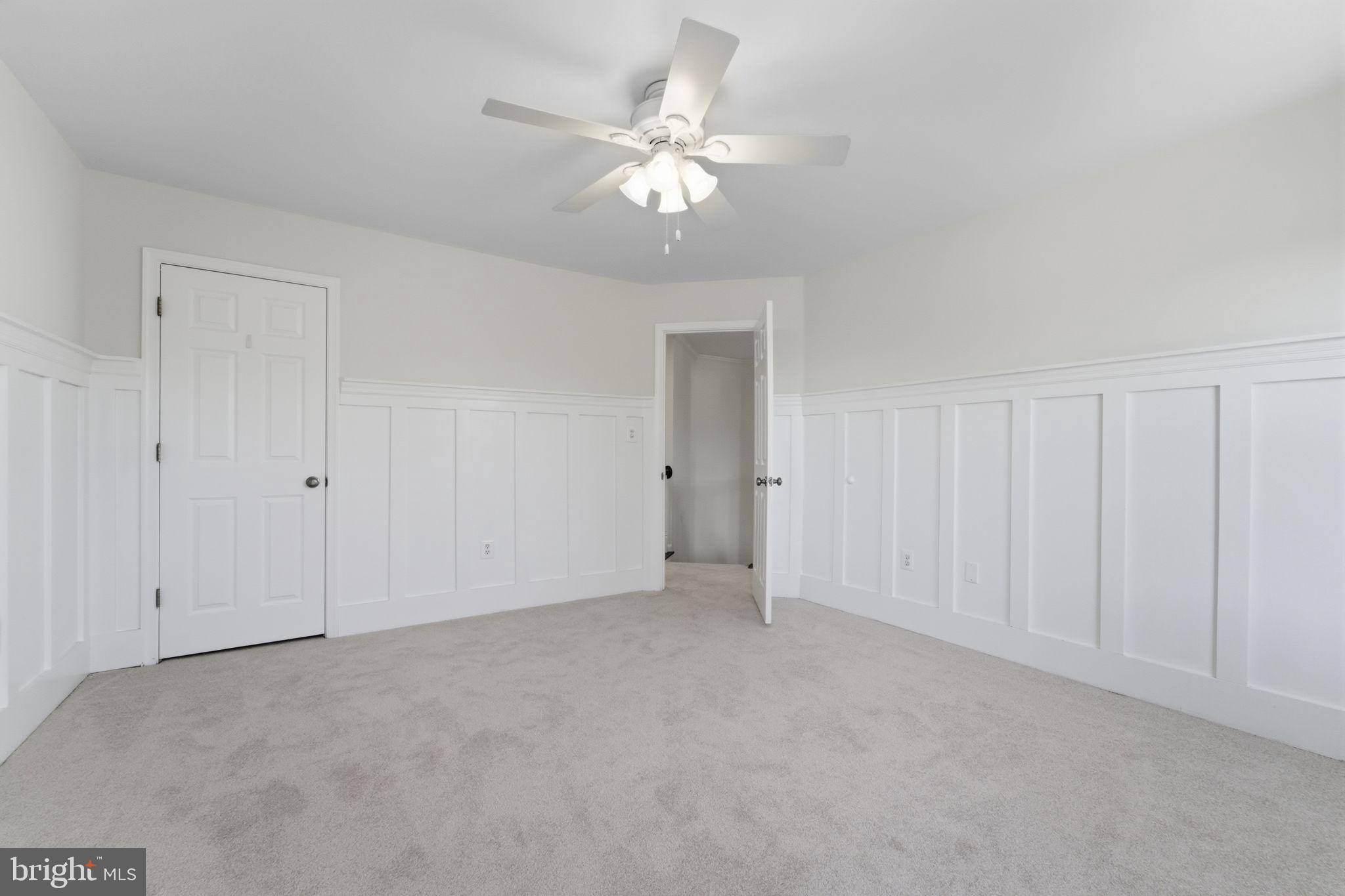 ASHBURN VILLAGE - Residential