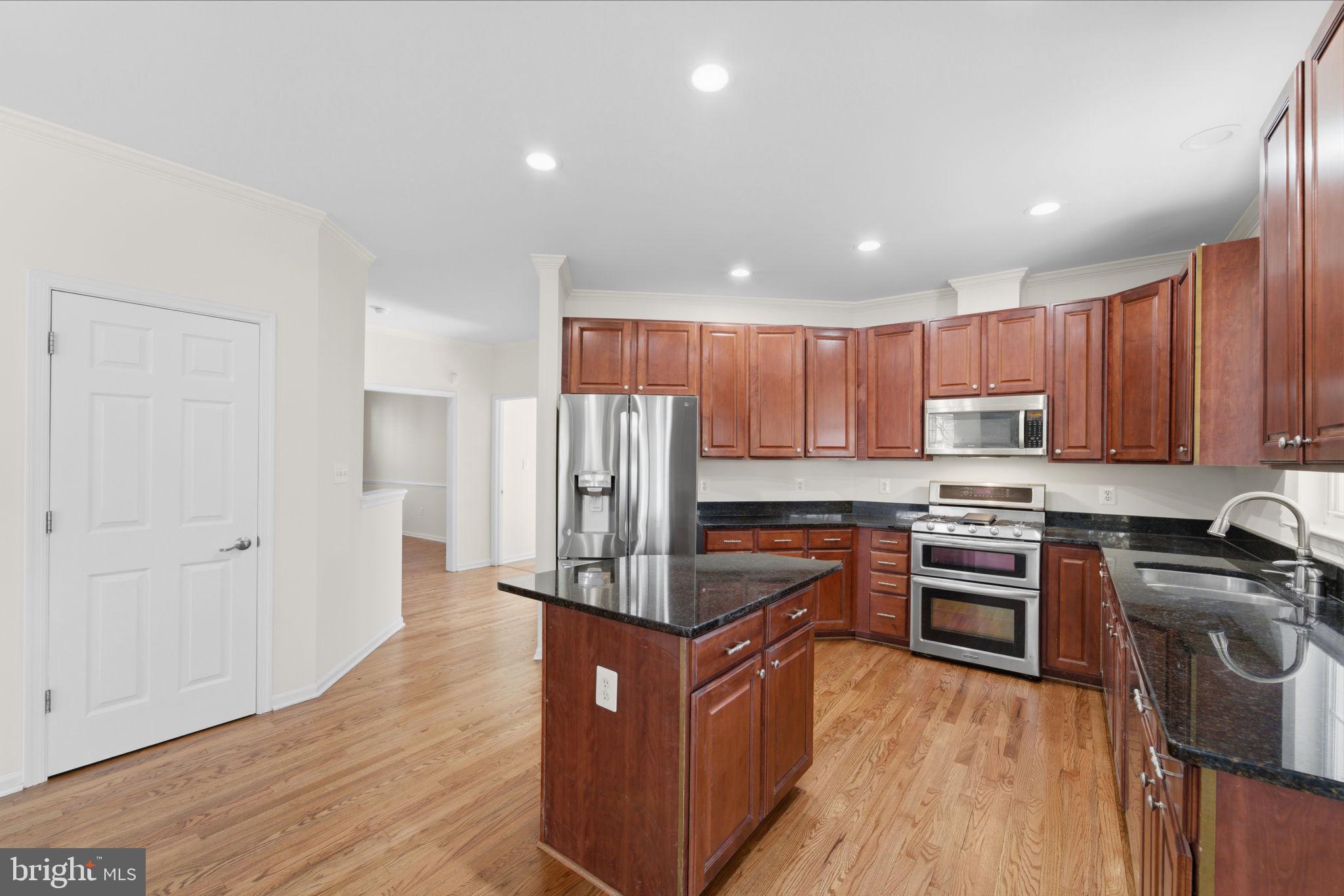 ASHBURN VILLAGE - Residential