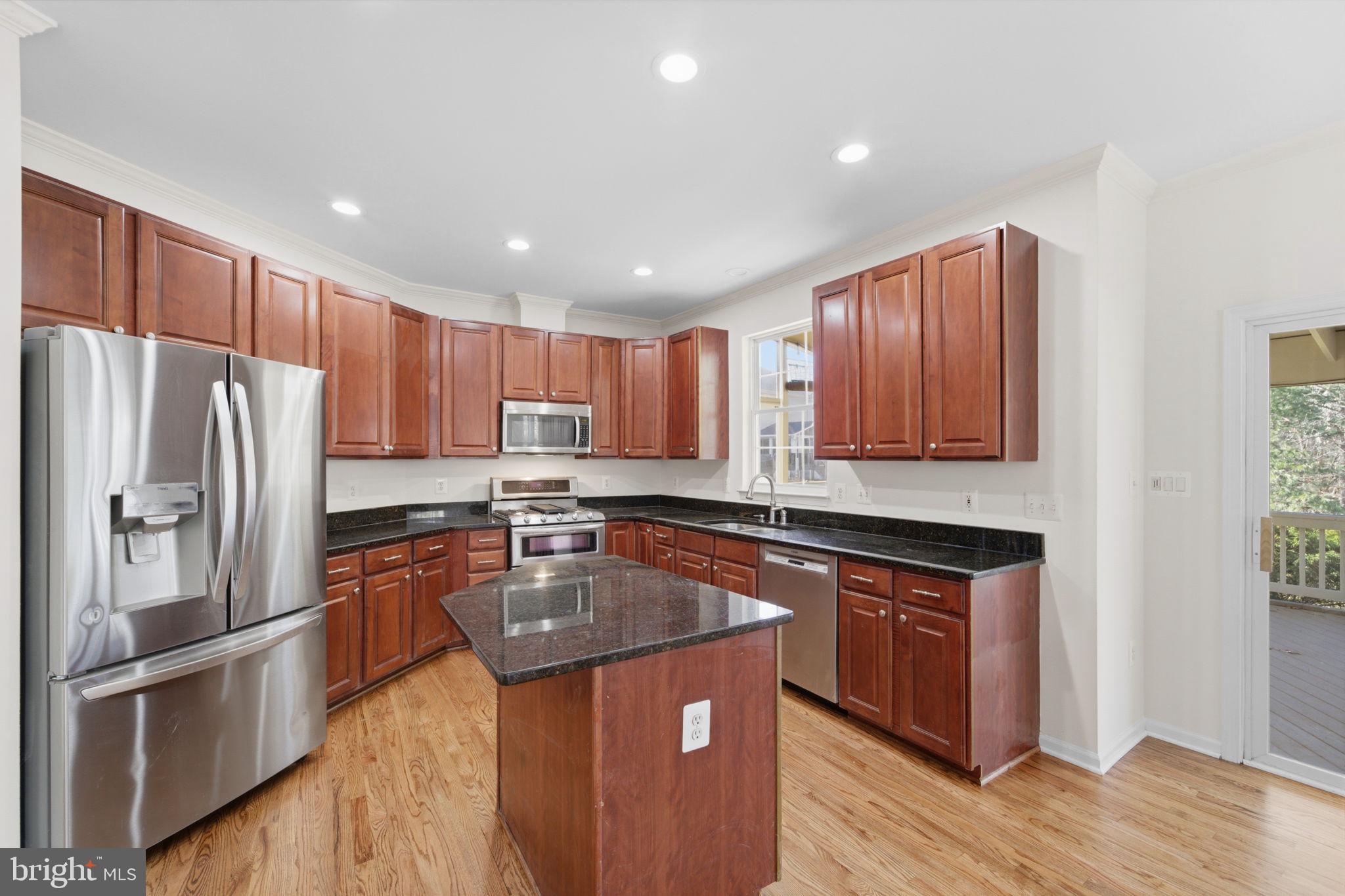 ASHBURN VILLAGE - Residential