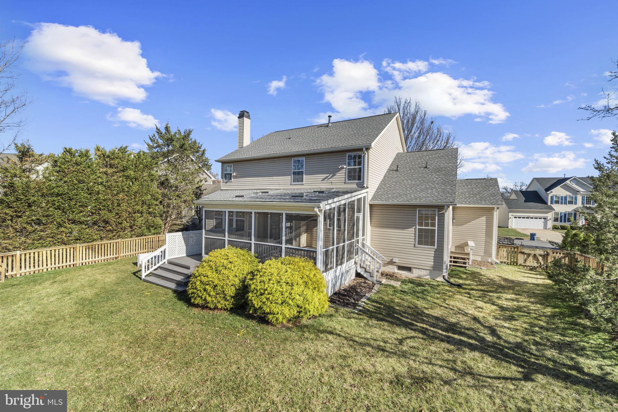 ASHBURN VILLAGE - Residential