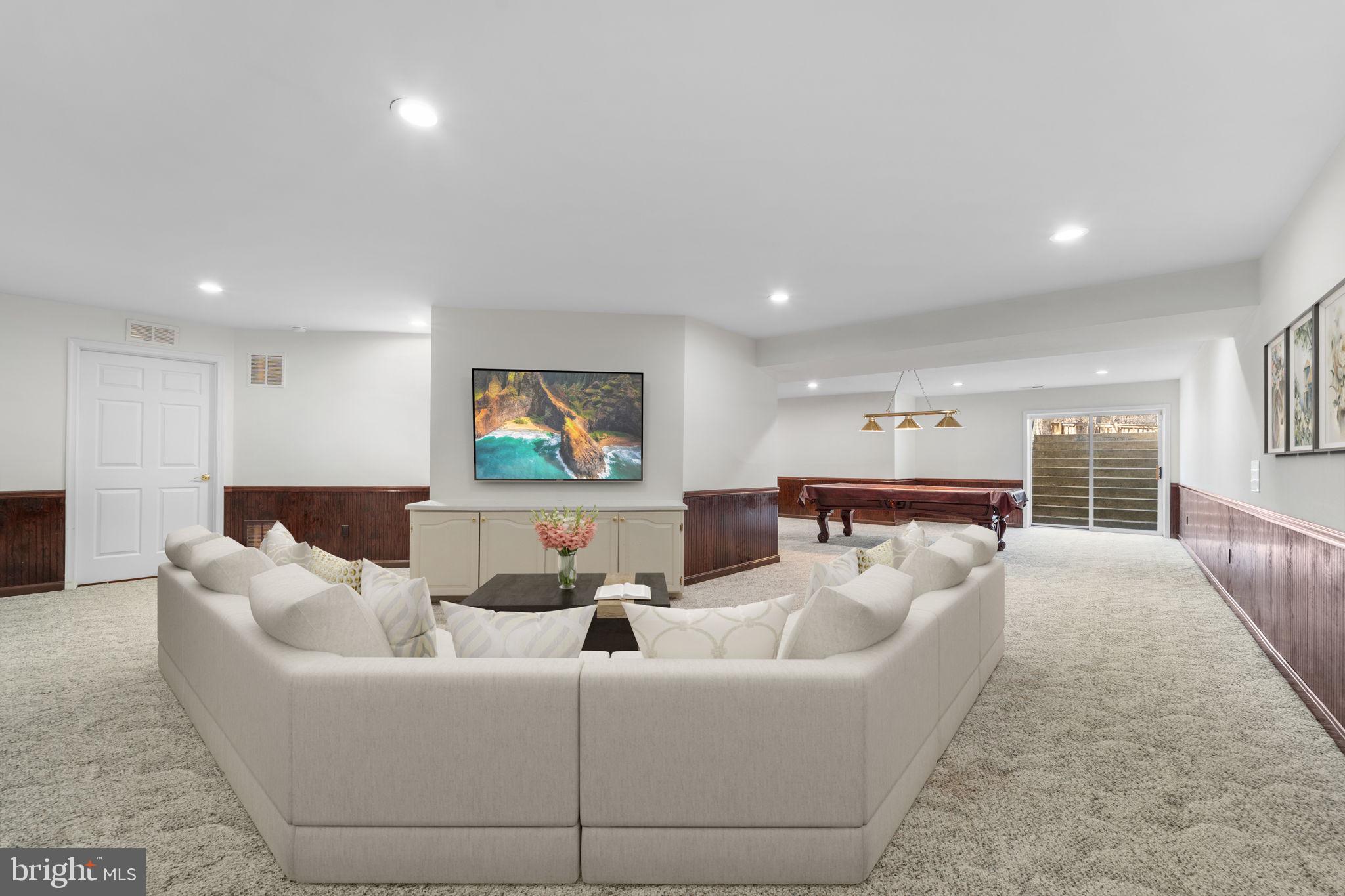 ASHBURN VILLAGE - Residential