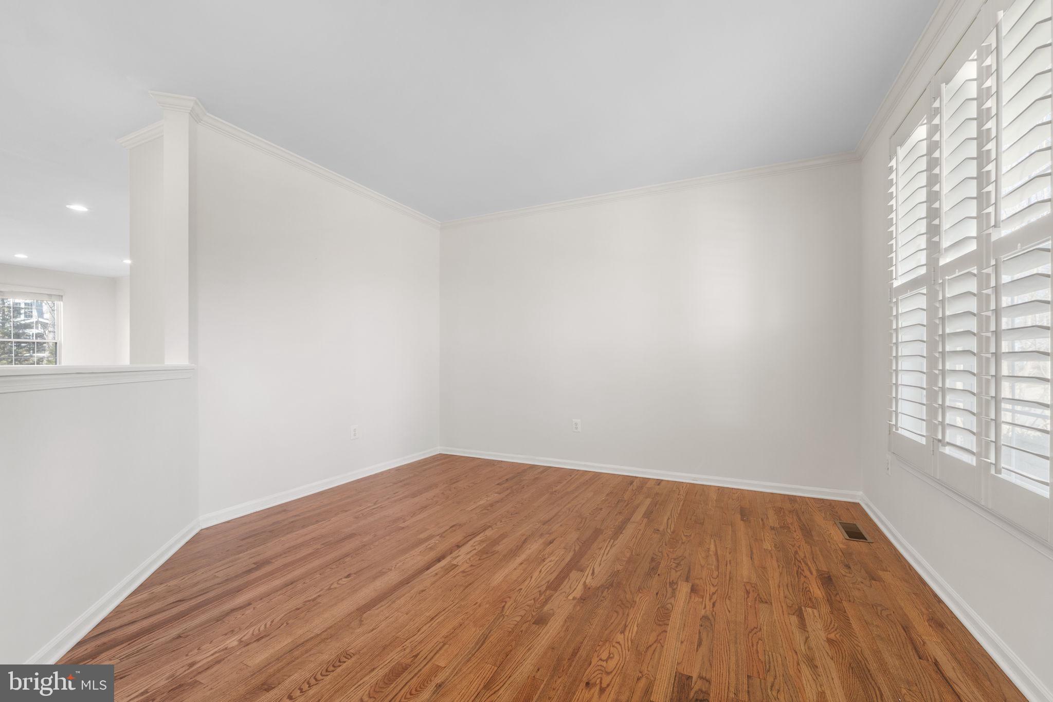 ASHBURN VILLAGE - Residential