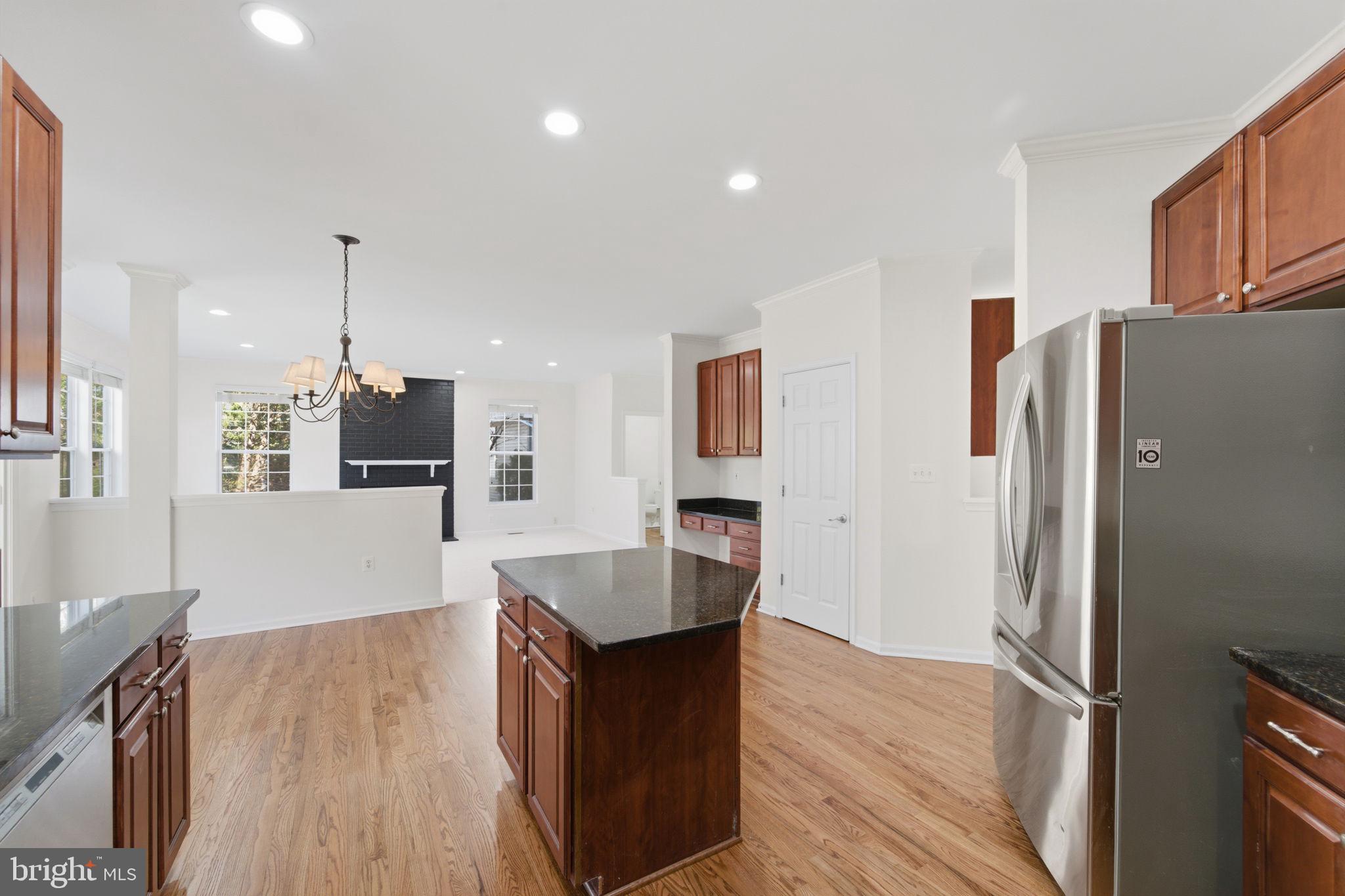 ASHBURN VILLAGE - Residential