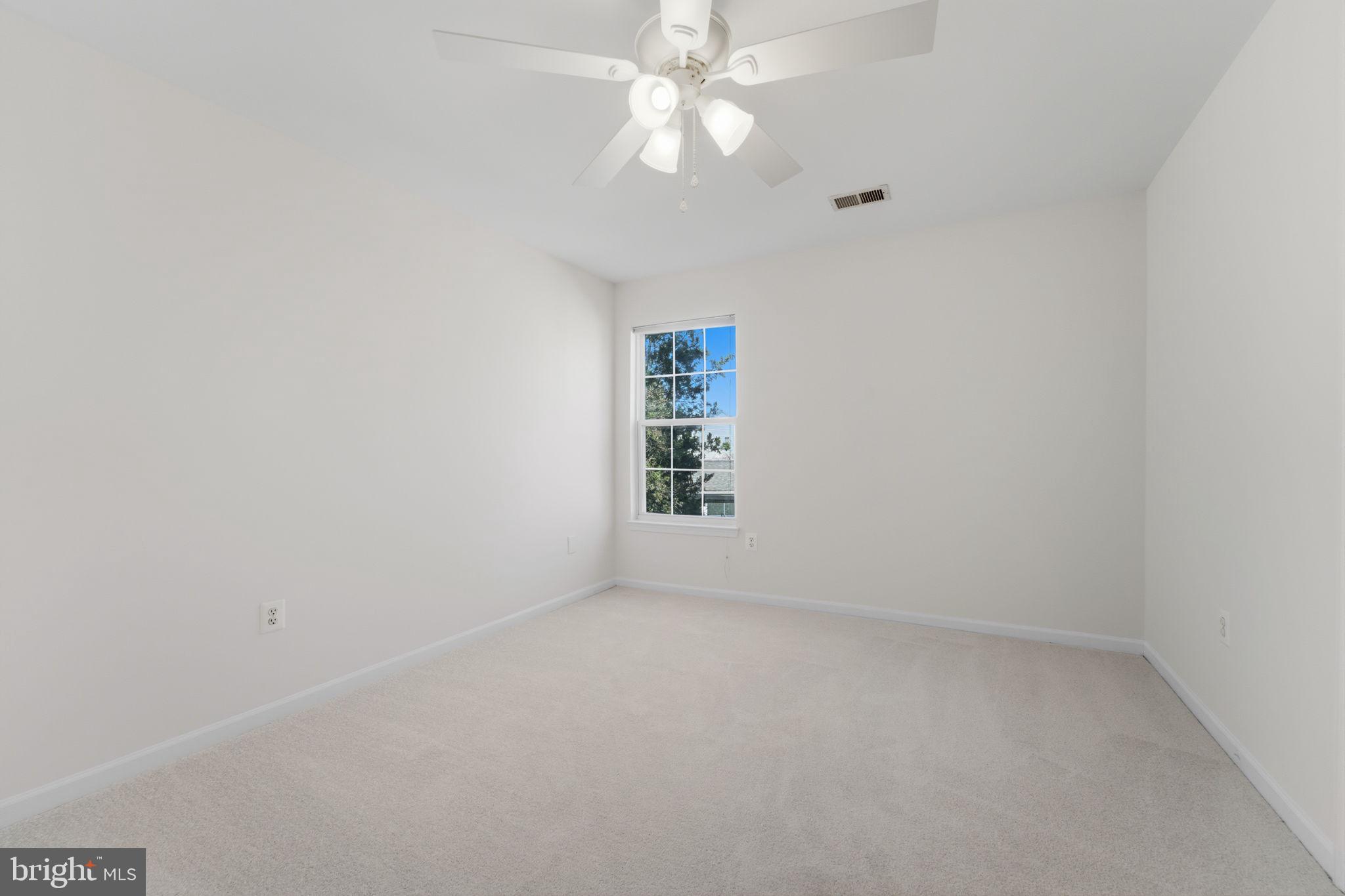 ASHBURN VILLAGE - Residential