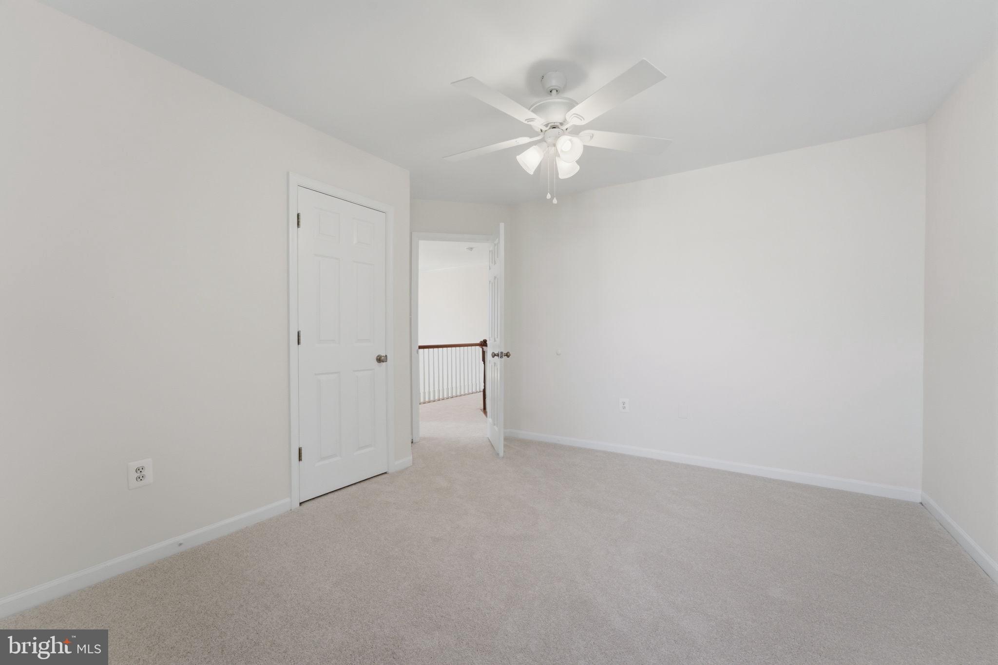 ASHBURN VILLAGE - Residential