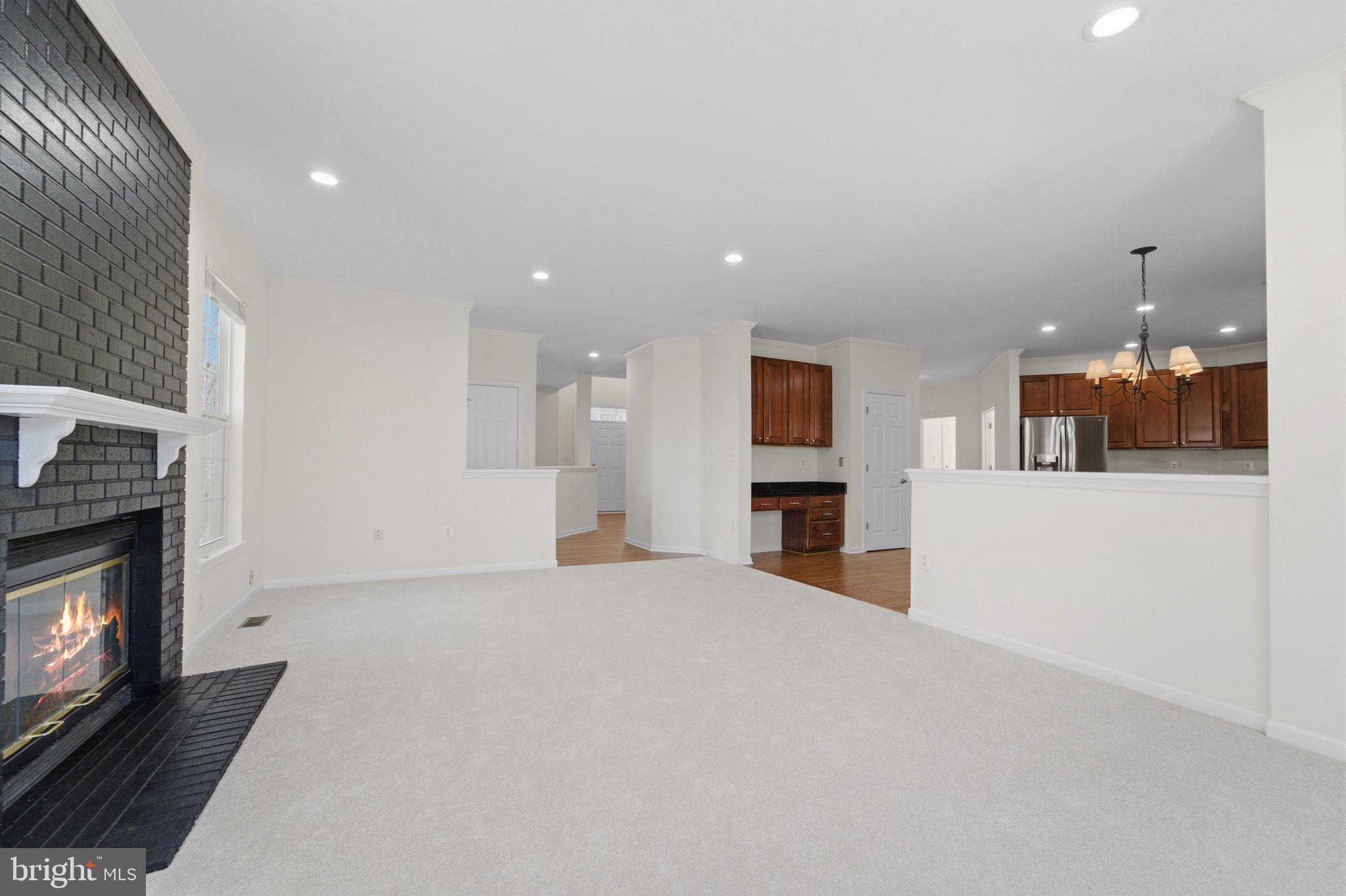 ASHBURN VILLAGE - Residential