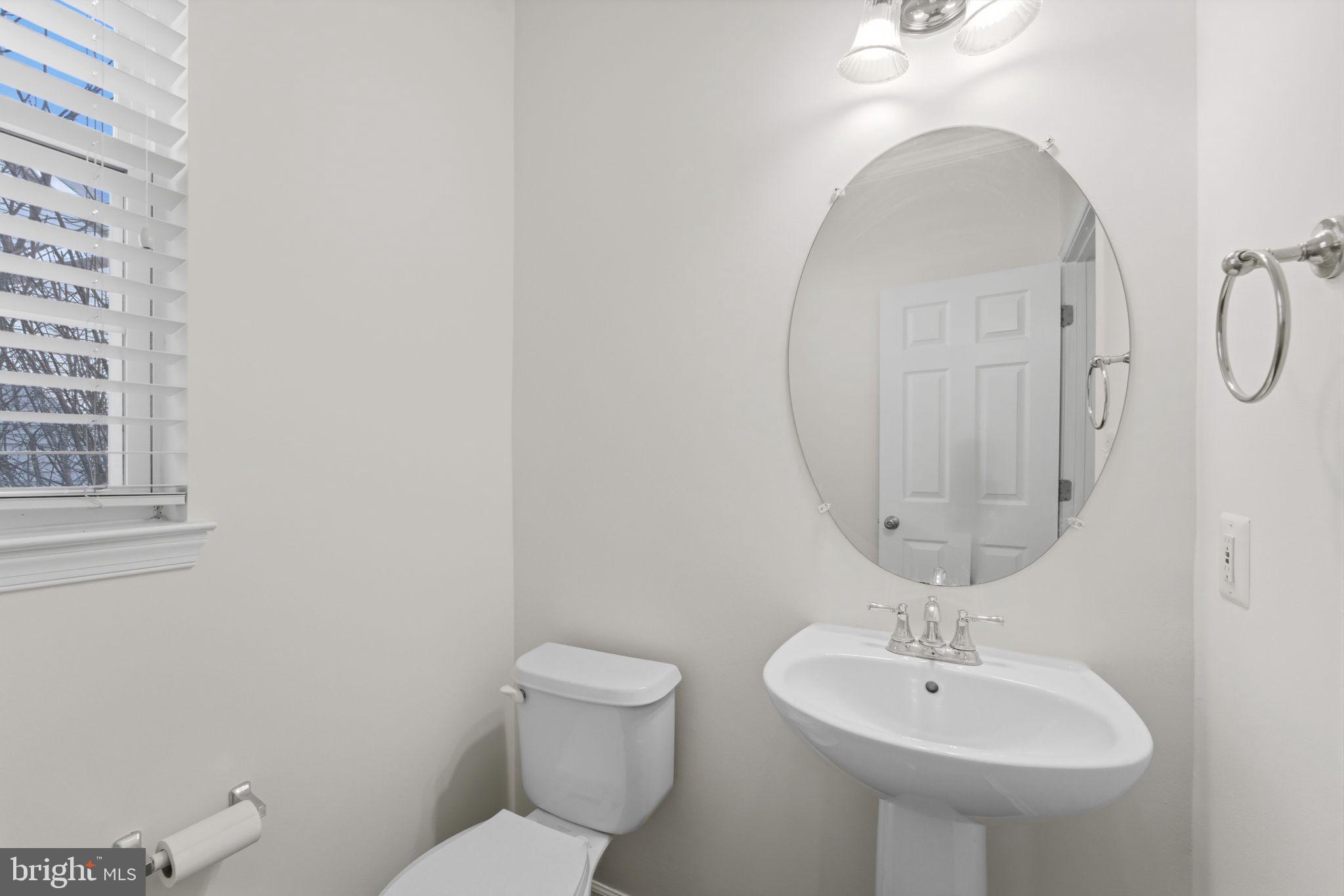 ASHBURN VILLAGE - Residential