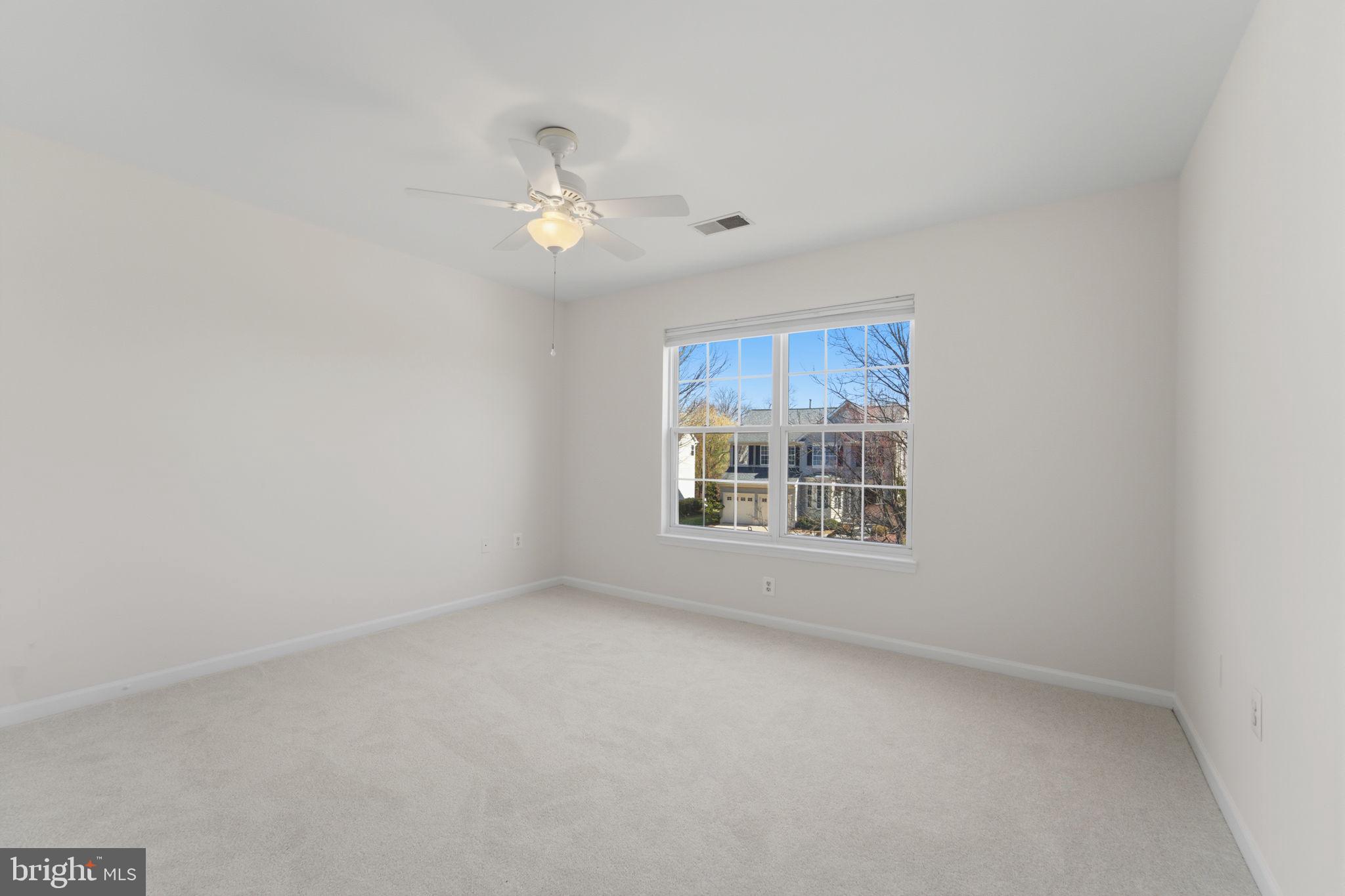 ASHBURN VILLAGE - Residential