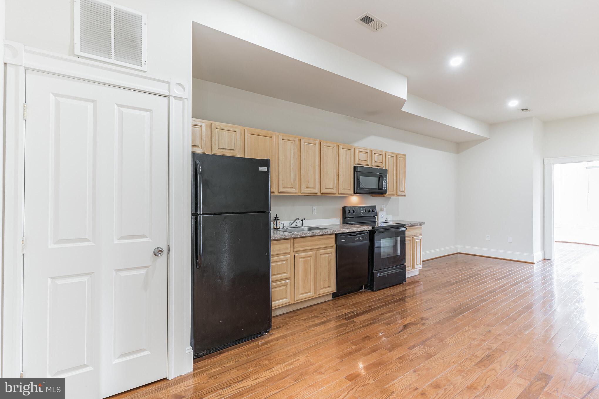 STATION NORTH ARTS DISTRICT - Residential Income