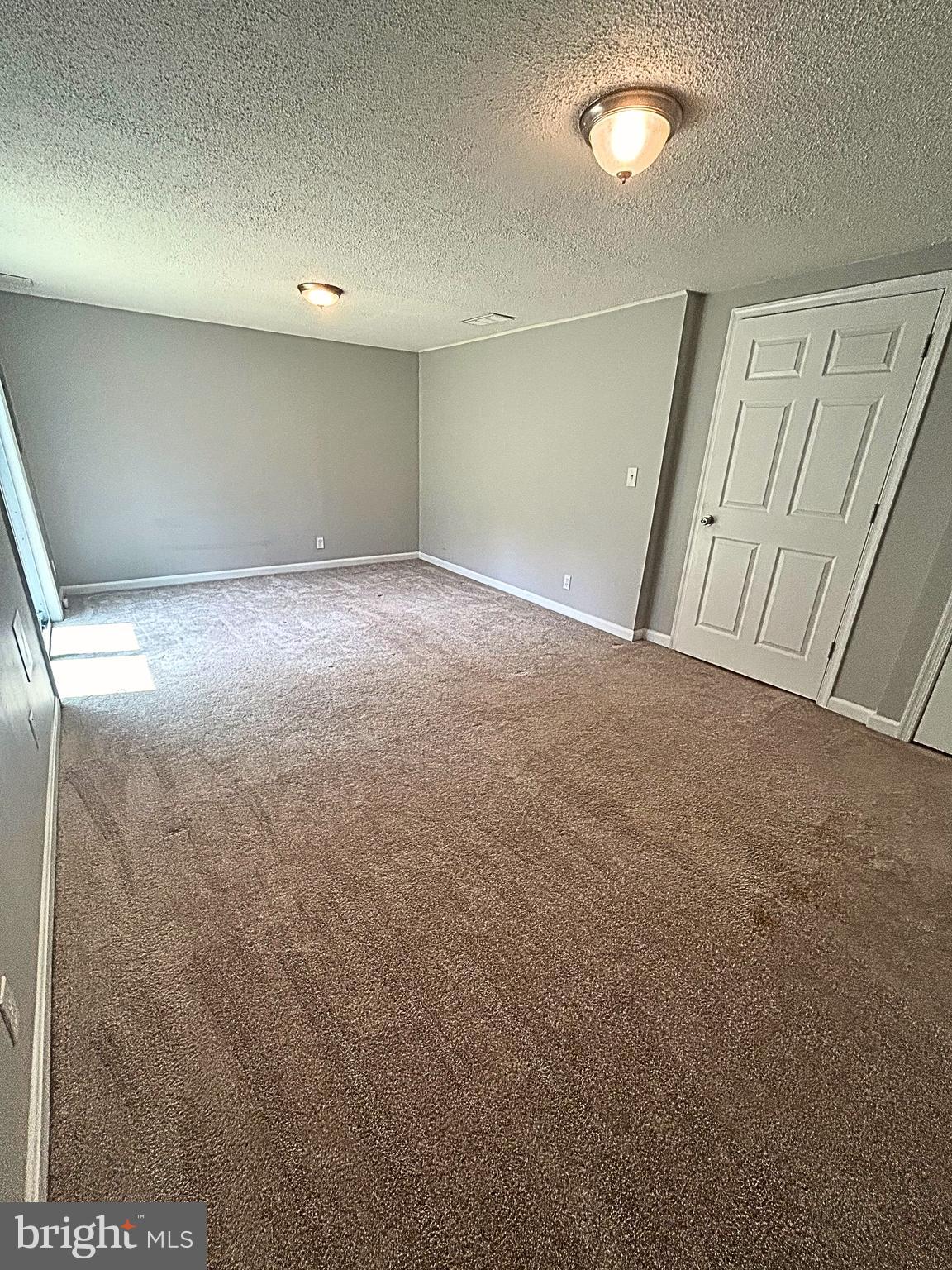 715 ACORN COURT