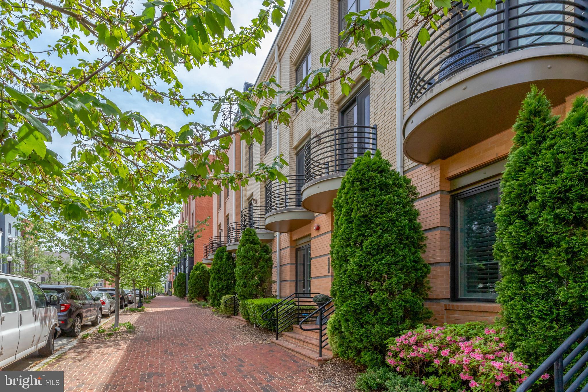POTOMAC YARD - Residential