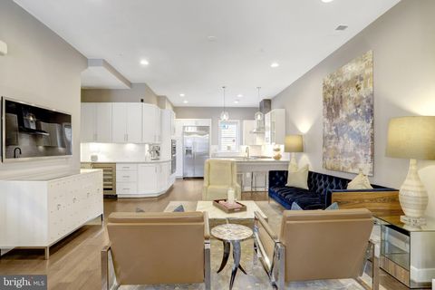Photo of 2104 Main Line Boulevard, ALEXANDRIA, VA 22301 (MLS # VAAX2055398)