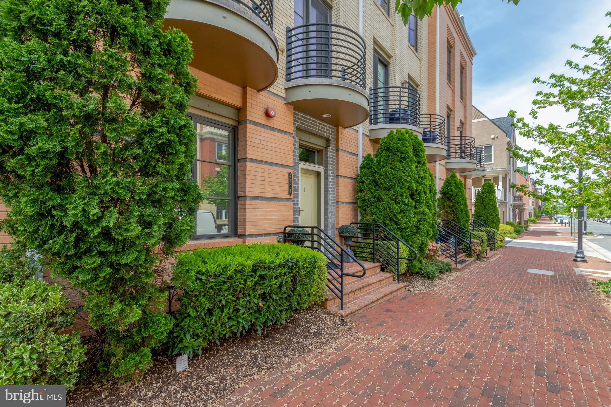 POTOMAC YARD - Residential