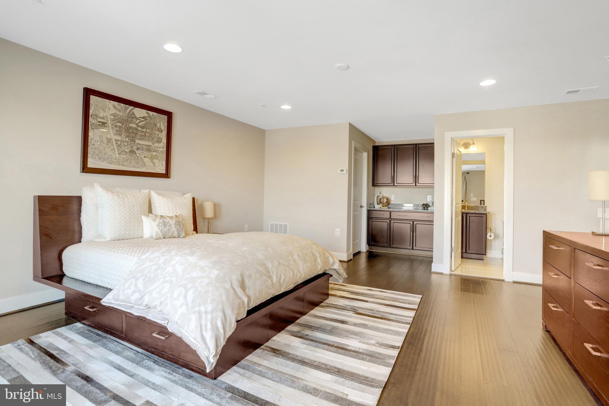 POTOMAC YARD - Residential