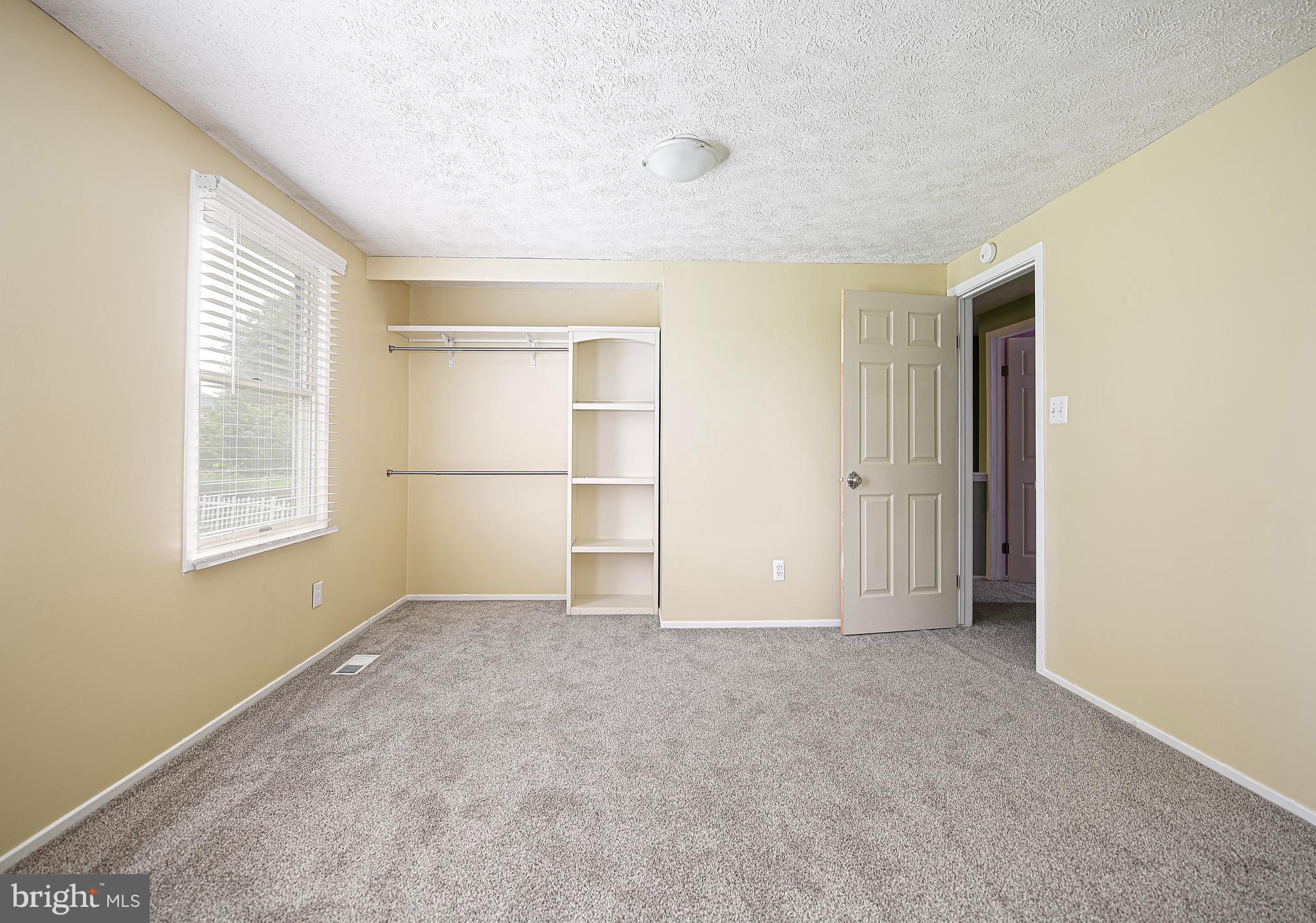 HARFORD WOODS - Residential Lease