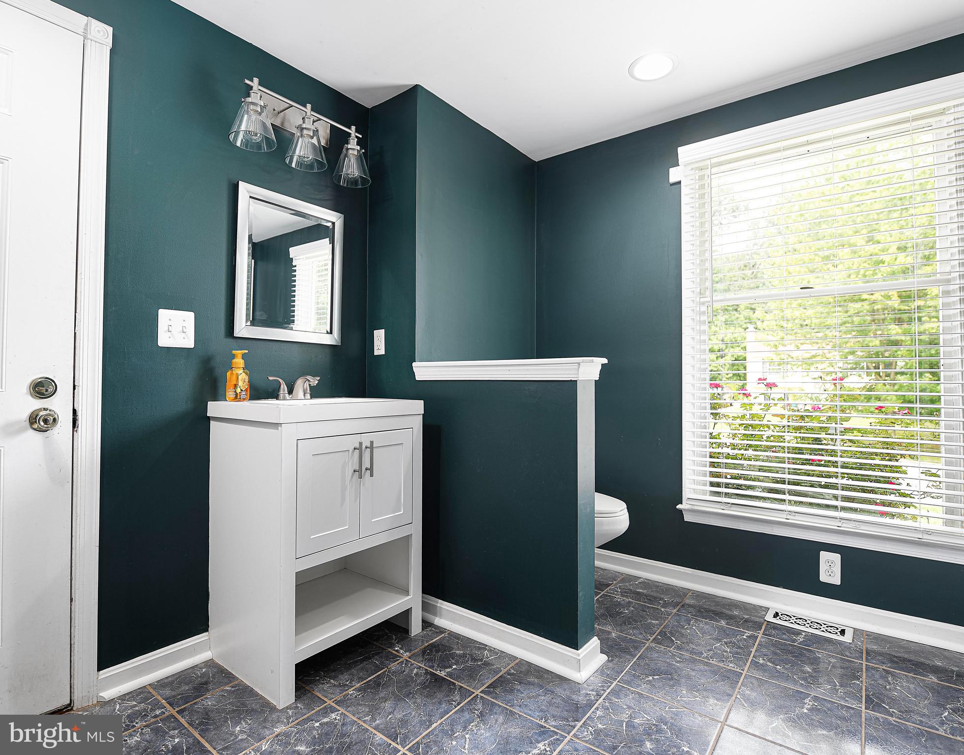 HARFORD WOODS - Residential Lease