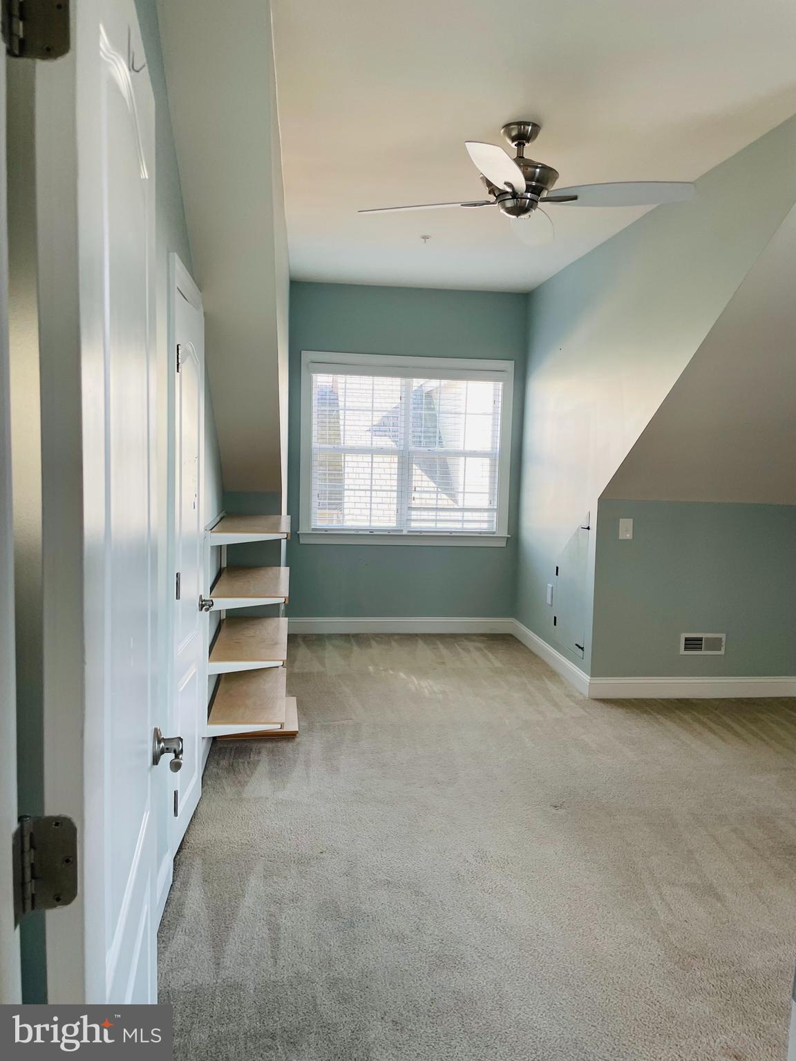 BUCKINGHAM COMMONS - Residential Lease