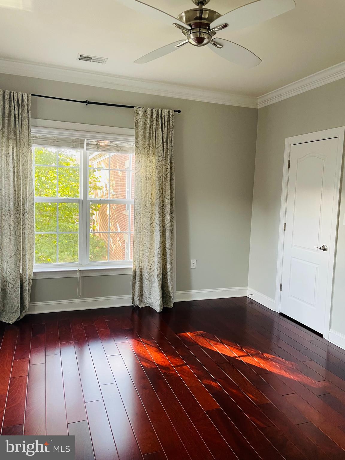 BUCKINGHAM COMMONS - Residential Lease