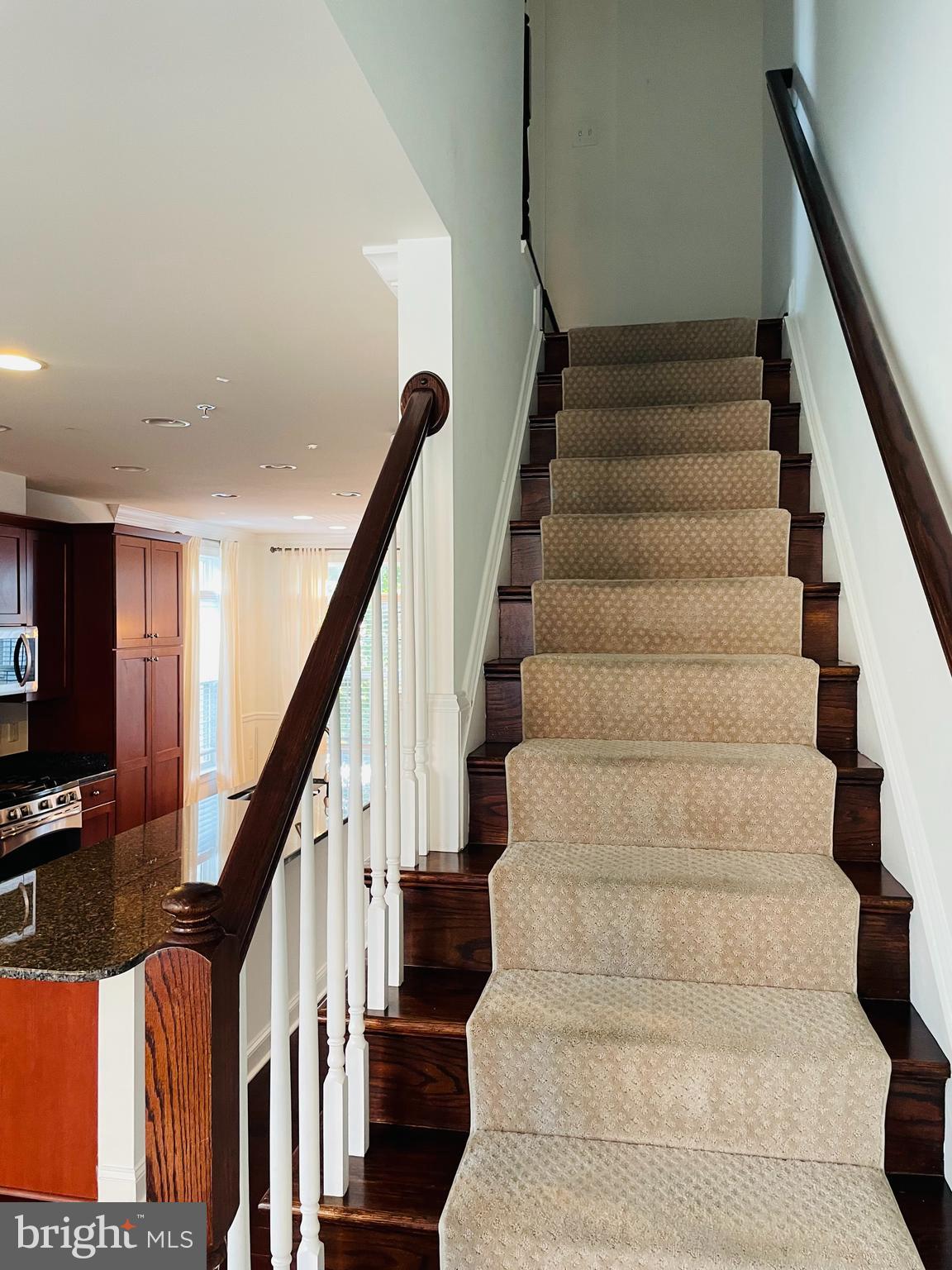 BUCKINGHAM COMMONS - Residential Lease